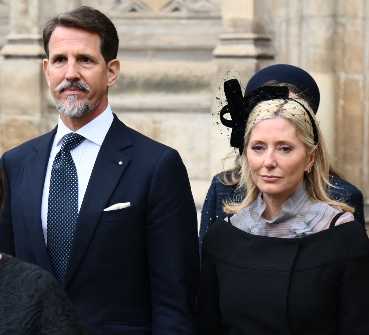 Il Principe Ereditario Pavlos di Grecia (C) La Principessa Ereditaria Marie-Chantal di Grecia (L) e l'ex Regina di Grecia Anna Maria arrivano per partecipare a un Servizio di Ringraziamento per il Principe Filippo di Gran Bretagna, Duca di Edimburgo, presso l'Abbazia di Westminster a Londra il 29 marzo 2022