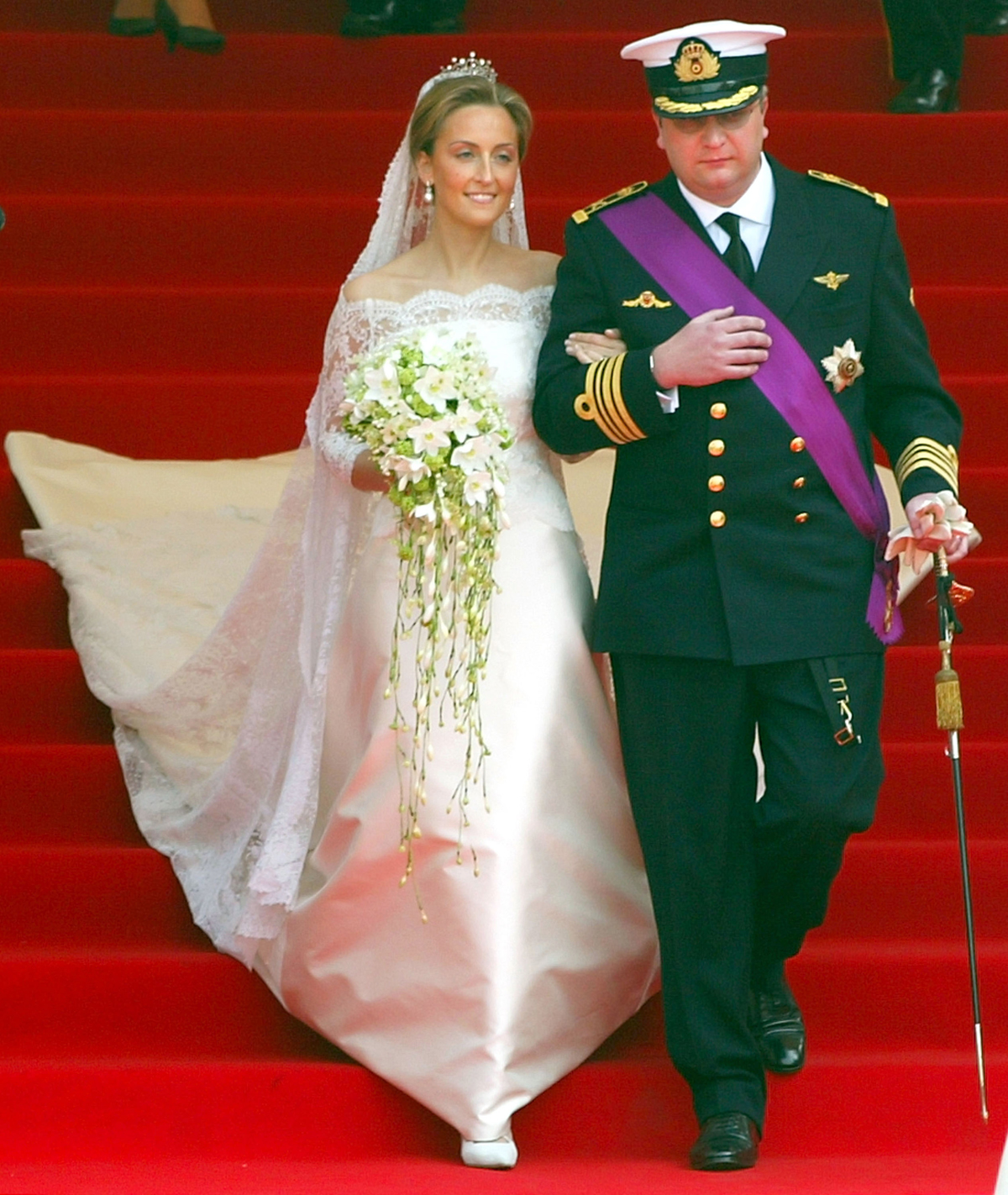 Il Principe Laurent e la Principessa Claire del Belgio sono ritratti nel giorno del loro matrimonio a Bruxelles, 12 aprile 2003 (Scott Barbour/Getty Images)