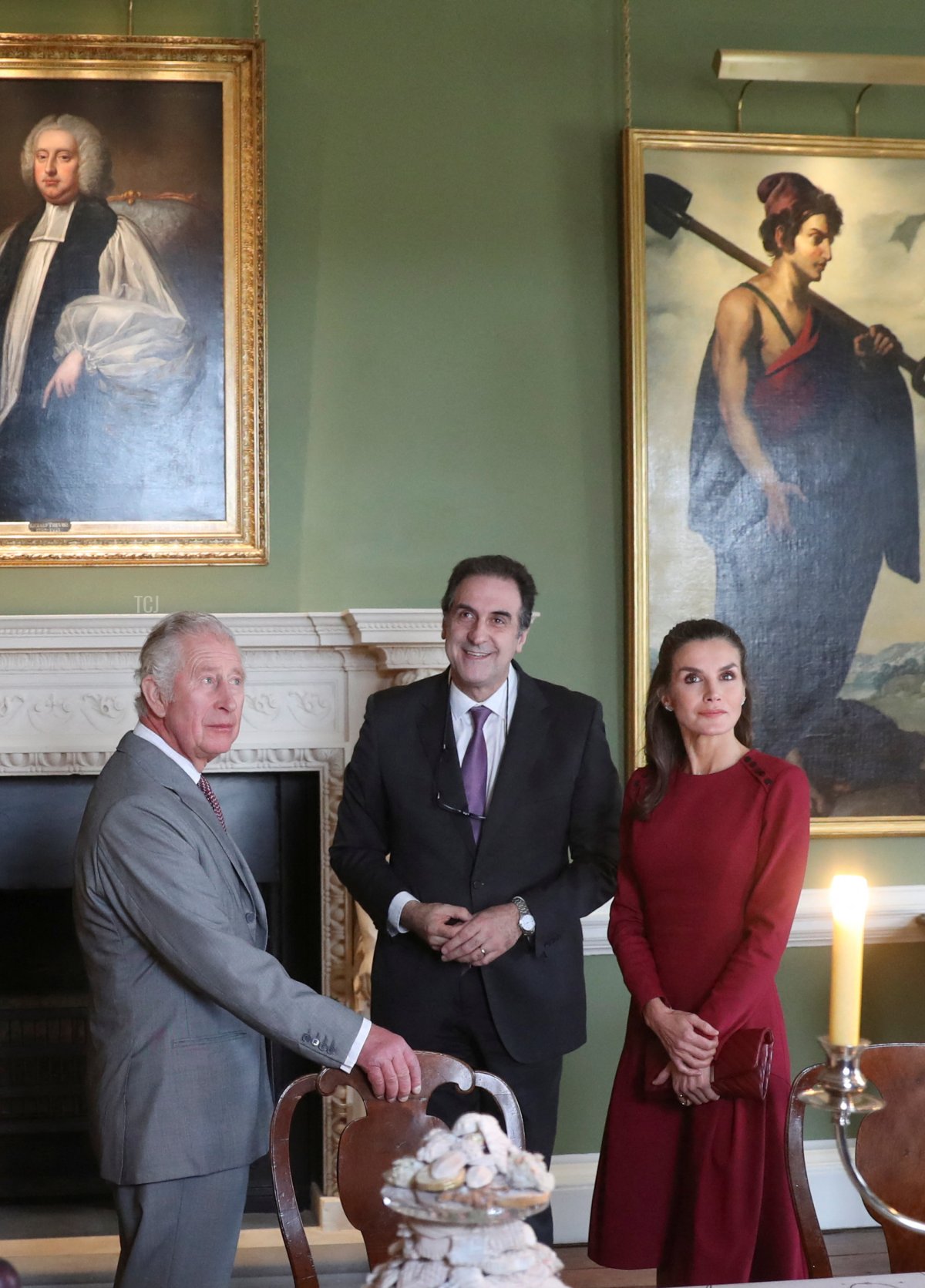 Il Principe Carlo e la Regina Letizia di Spagna visitano il Castello di Auckland per ammirare la collezione d'arte di Francisco de Zurbarán, il 5 aprile 2022