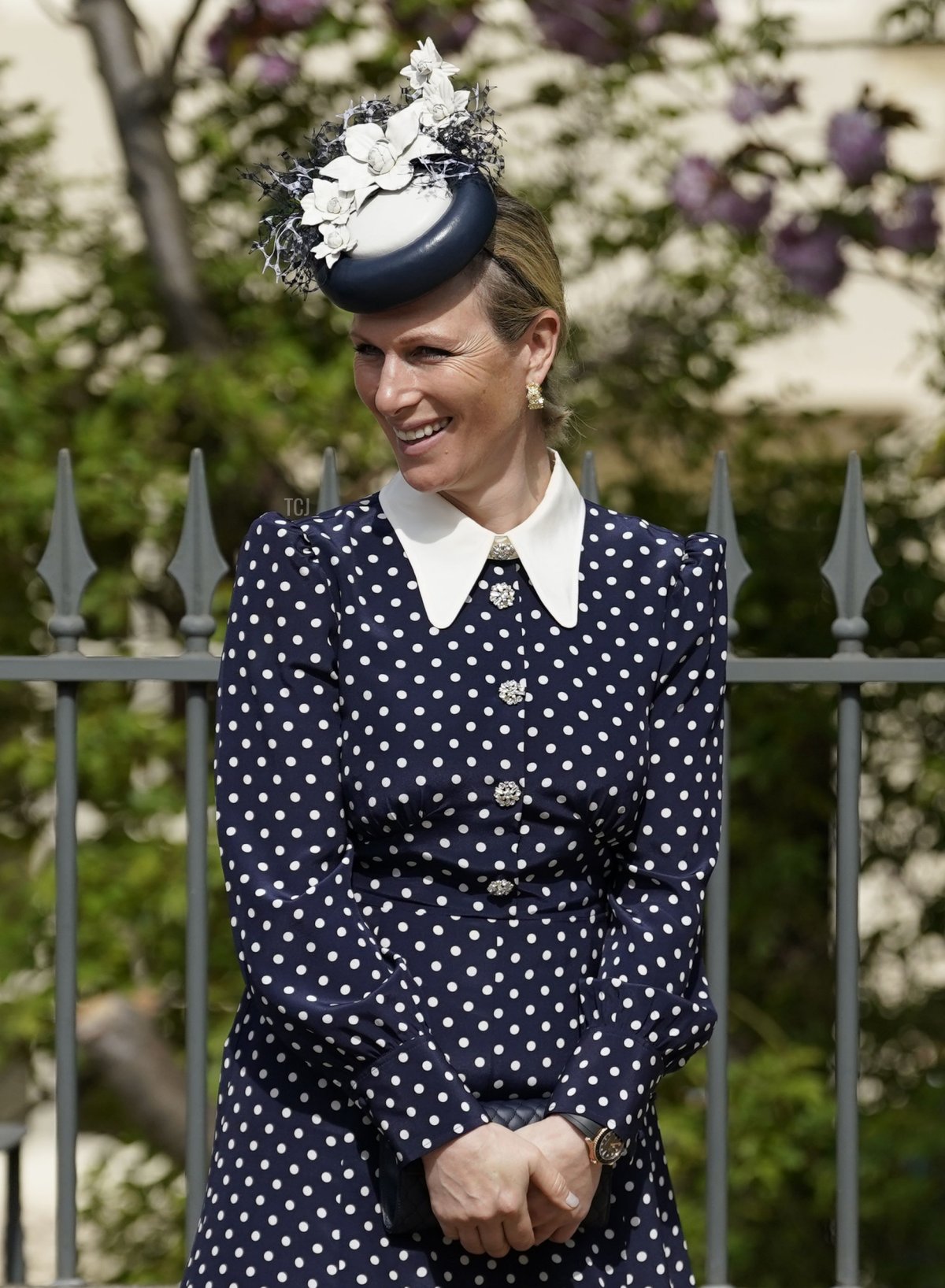 Zara Tindall partecipa al servizio di Mattutino di Pasqua presso la Cappella di St George al Castello di Windsor il 17 aprile 2022 a Windsor, Inghilterra