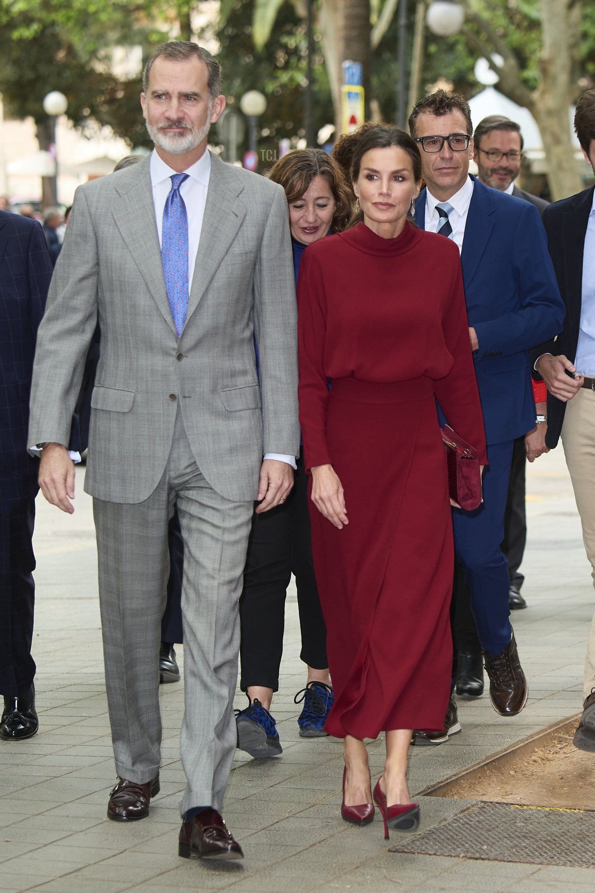 Il re Felipe VI di Spagna e la regina Letizia di Spagna partecipano al 'Tour Del Talento' e all'annuncio del vincitore del premio della Fondazione Principessa di Girona 2022 nella categoria Ricerca Scientifica al Caixaforum Palma il 27 aprile 2022 a Palma di Maiorca, Spagna