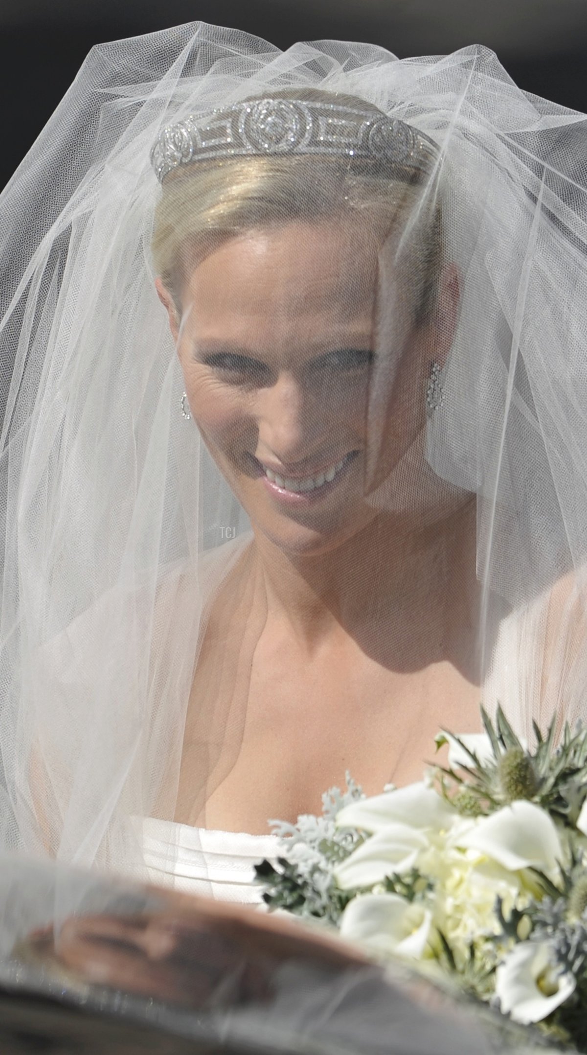 Zara Phillips all'arrivo del suo matrimonio con Mike Tindall al Canongate Kirk il 30 luglio 2011 a Edimburgo, Scozia