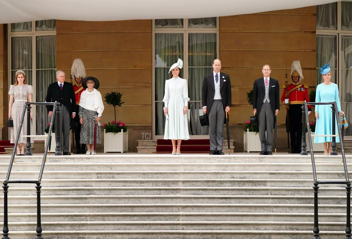 Princess Beatrice of York, Catherine, Duchess of Cambridge, Prince William, Duke of Cambridge, Prince Edward, Earl of Wessex and Sophie, Countess of Wessex attend a Royal Garden Party at Buckingham Palace on May 25, 2022 in London, England