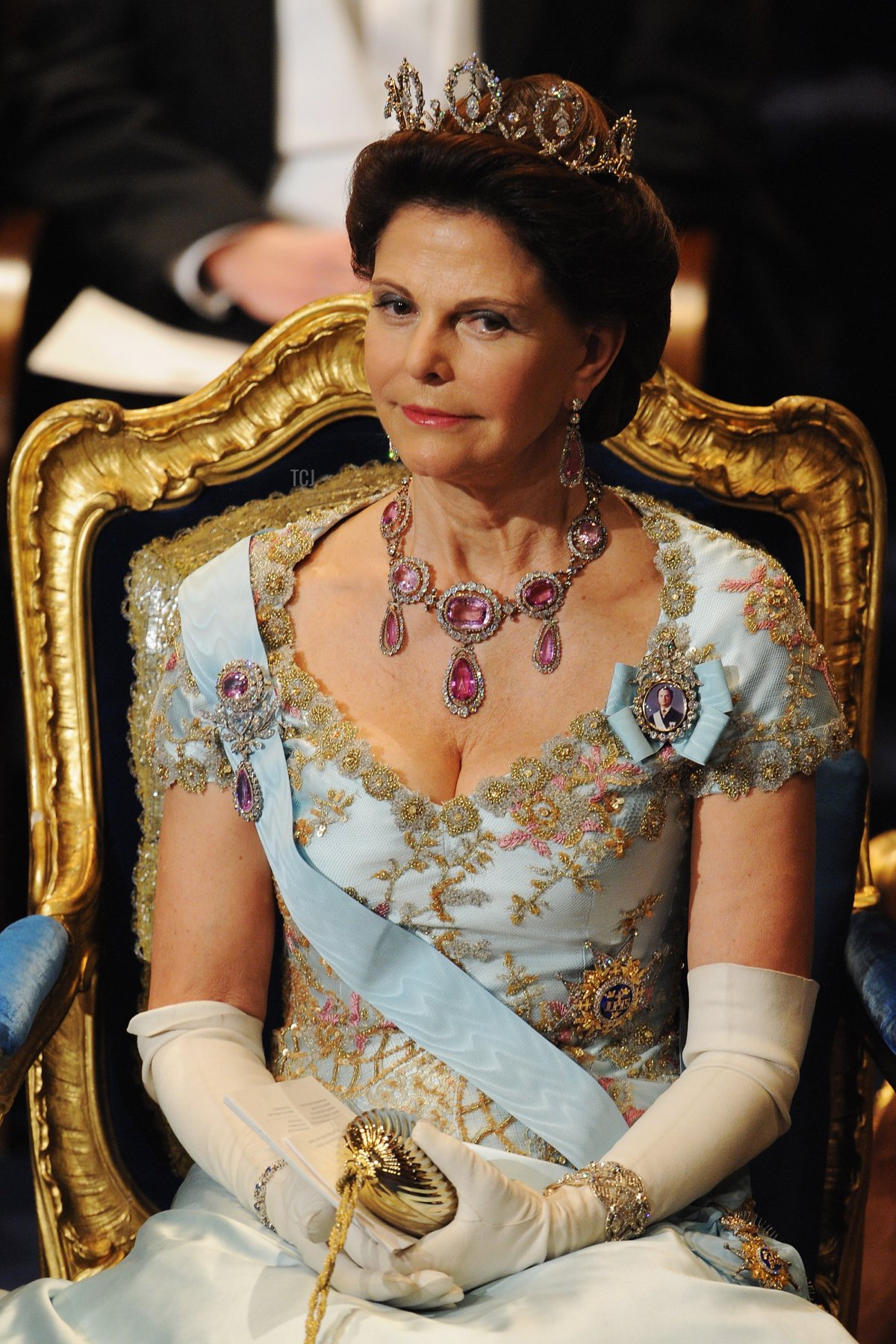 La Regina Silvia di Svezia partecipa alla cerimonia del Premio Nobel a Stoccolma il 10 dicembre 2008 (Pascal Le Segretain/Getty Images)