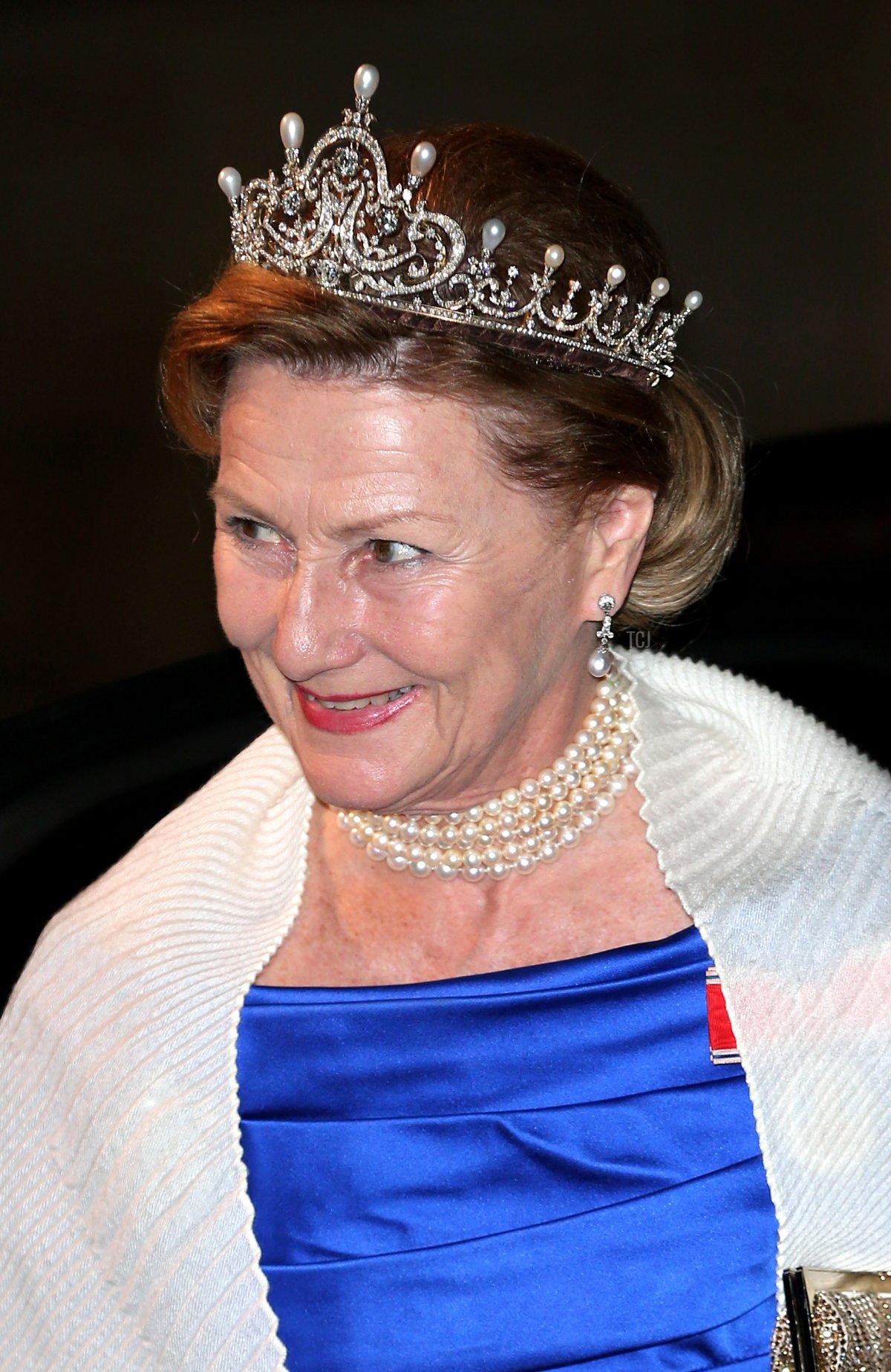 La regina Sonja di Norvegia partecipa alla cena di gala per il matrimonio del Principe Guillaume di Lussemburgo e Stephanie de Lannoy al Palazzo Granducale il 19 ottobre 2012 in Lussemburgo,