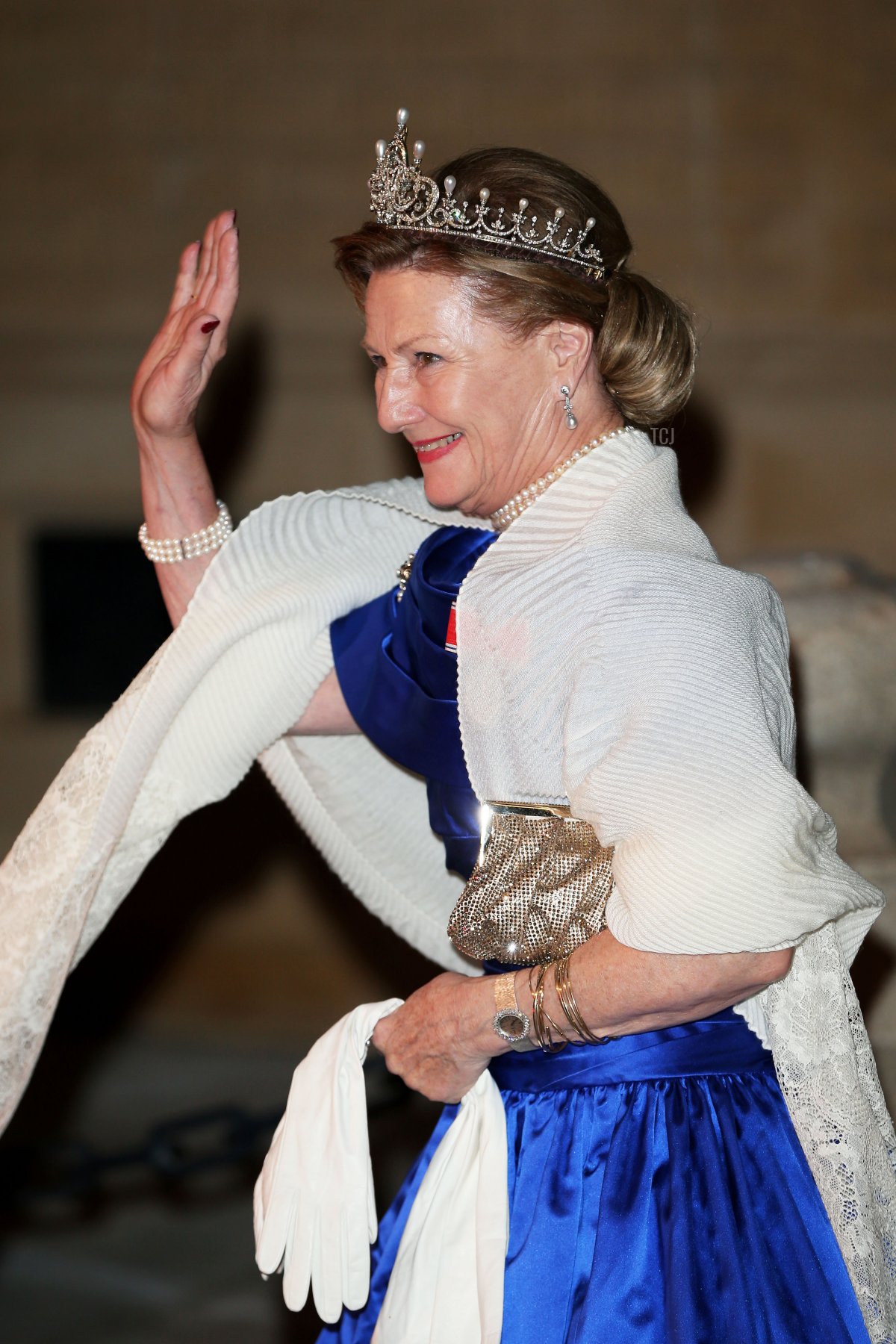 La regina Sonja di Norvegia partecipa alla cena di gala per il matrimonio del Principe Guillaume di Lussemburgo e Stephanie de Lannoy al Palazzo Granducale il 19 ottobre 2012 in Lussemburgo,