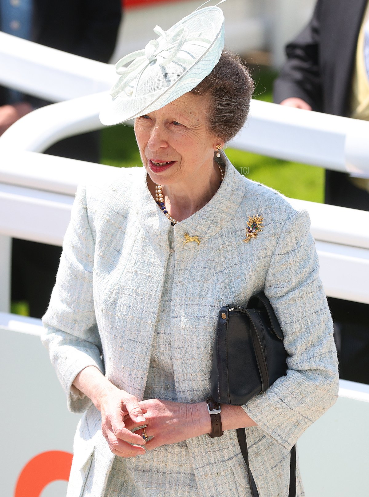 La Principessa Anne con Julia Budd, Presidente dell'Epsom Racecourse, durante il festival del Derby di Epsom