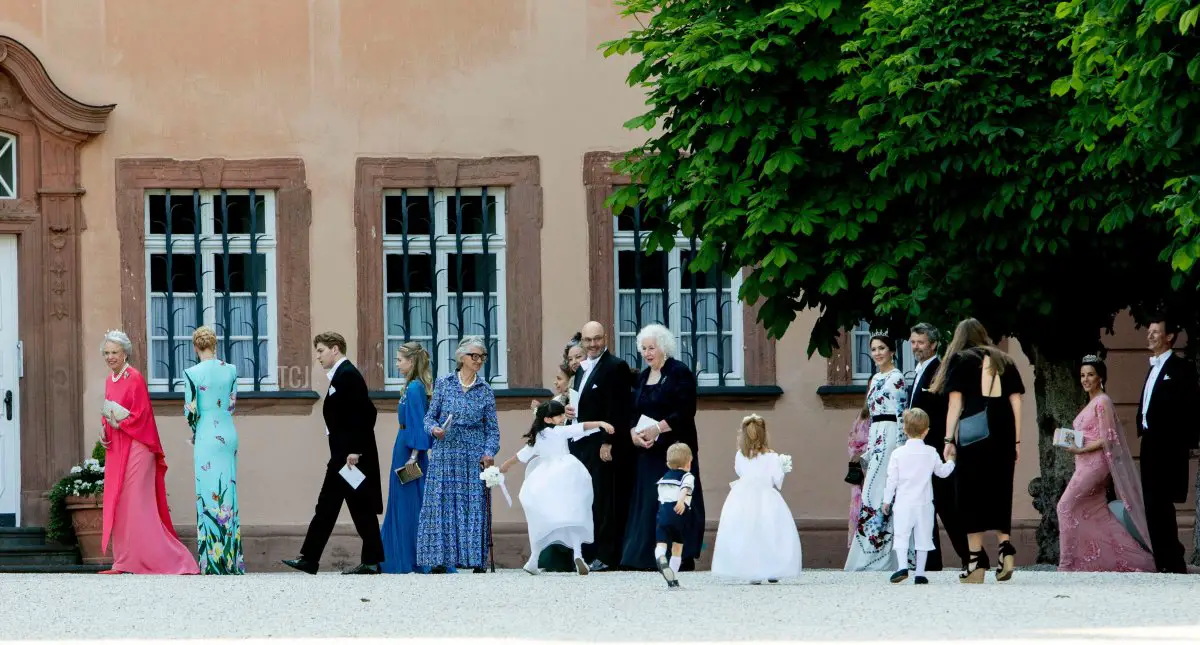 Bad Berleburg, Germania. 04 Giugno 2022. Principessa Benedikte, Principe Frederik, Principessa Mary di Danimarca e Principe Joachim lasciano la Chiesa Evangelica del Castello di Bad Berleburg, dopo il matrimonio.