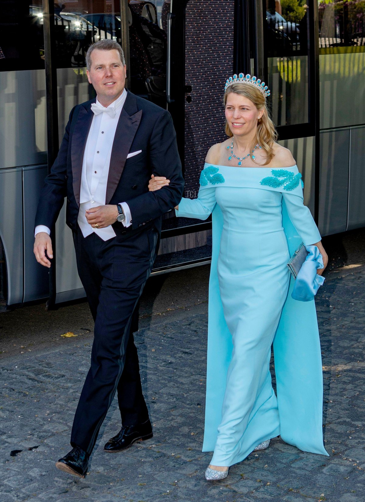 Il Principe Hubertus e la Principessa Kelly von Sachsen-Coburg und Gotha arrivano alla Chiesa Evangelica del Castello di Bad Berleburg.