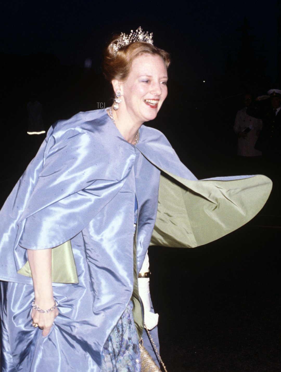 La regina Margrethe di Danimarca arriva per un banchetto di stato a bordo dello yacht reale Britannia durante il secondo giorno della visita ufficiale della regina Elisabetta II in Danimarca, 1979