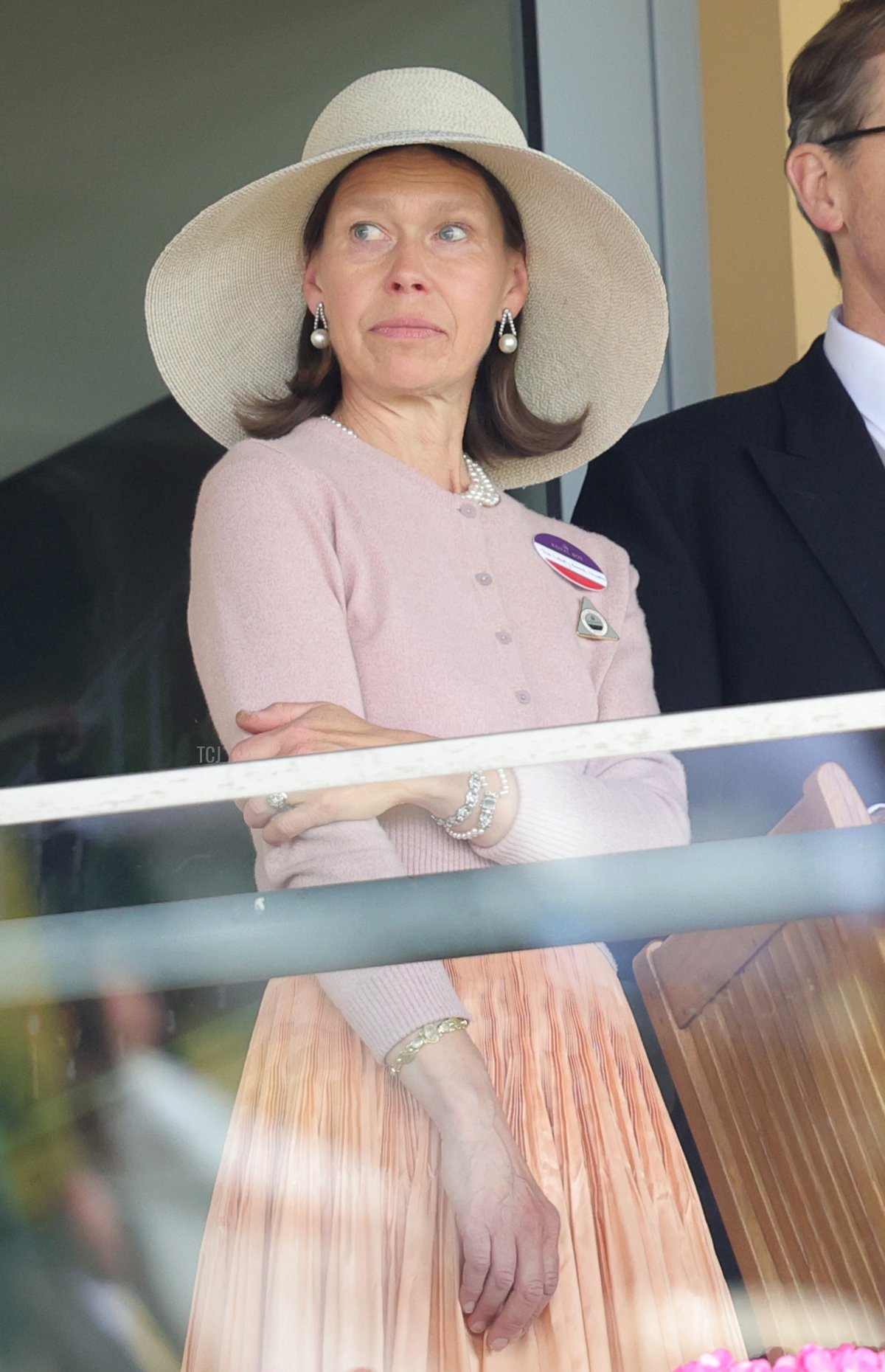 Lady Sarah Chatto (L) sul balcone mentre partecipa al Royal Ascot 2022 presso il ippodromo di Ascot il 15 Giugno 2022 ad Ascot, Inghilterra