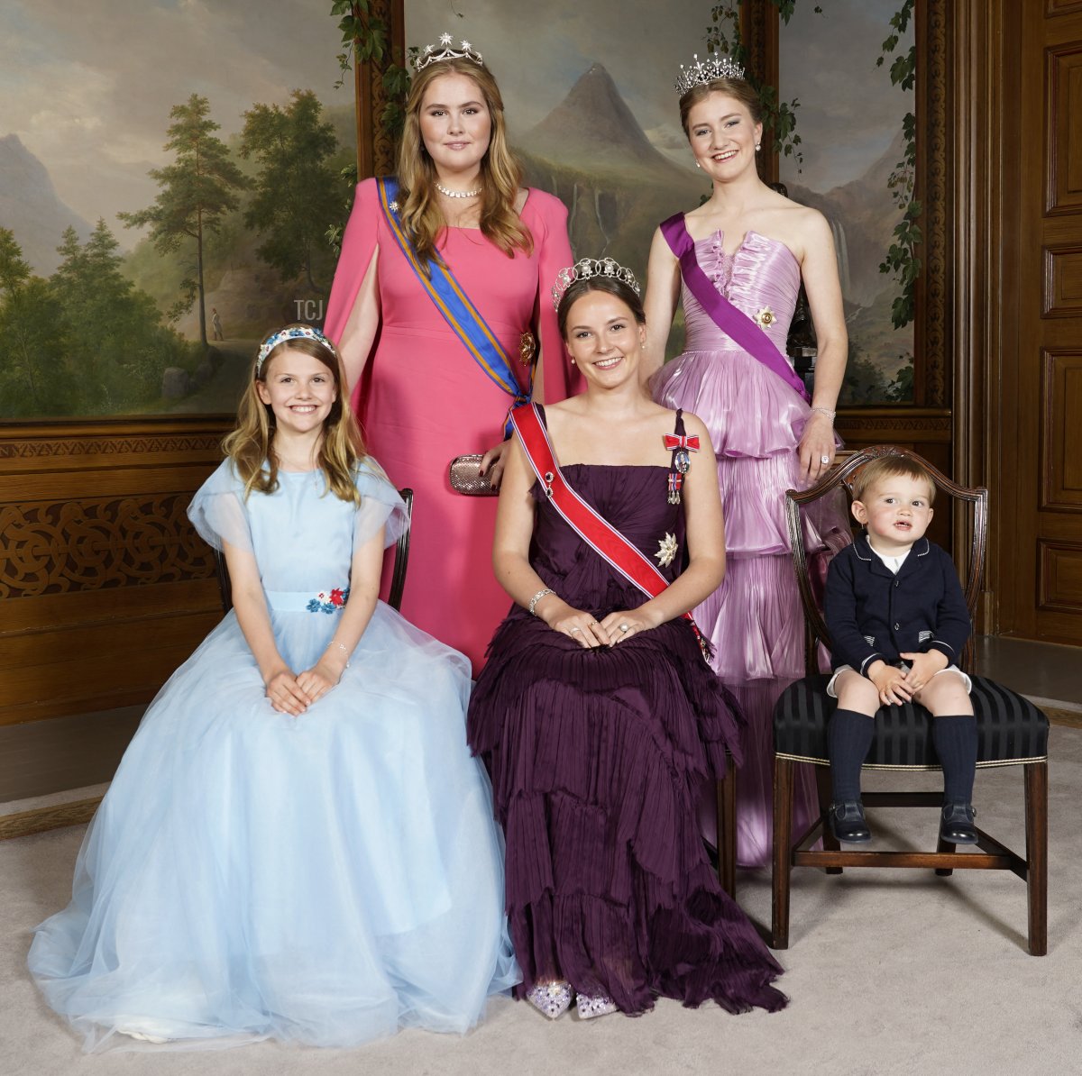 Norway's Princess Ingrid Alexandra (front C) poses for a with (front L and R) Princess Estelle of Sweden and Prince Charles of Luxembourg and (back LtoR) Catharina-Amalia, Princess of Orange and Princess Elisabeth, Duchess of Brabant on the occasion of a gala dinner for her 18th birthday in Oslo on June 17, 2022