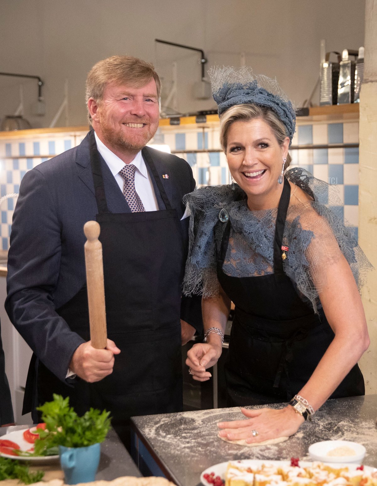 Il re Willem-Alexander dei Paesi Bassi e la regina Máxima dei Paesi Bassi visitano il progetto 'Community Cooking' di Caritas a Brotfabrik di Vienna, Austria, il 28 giugno 2022