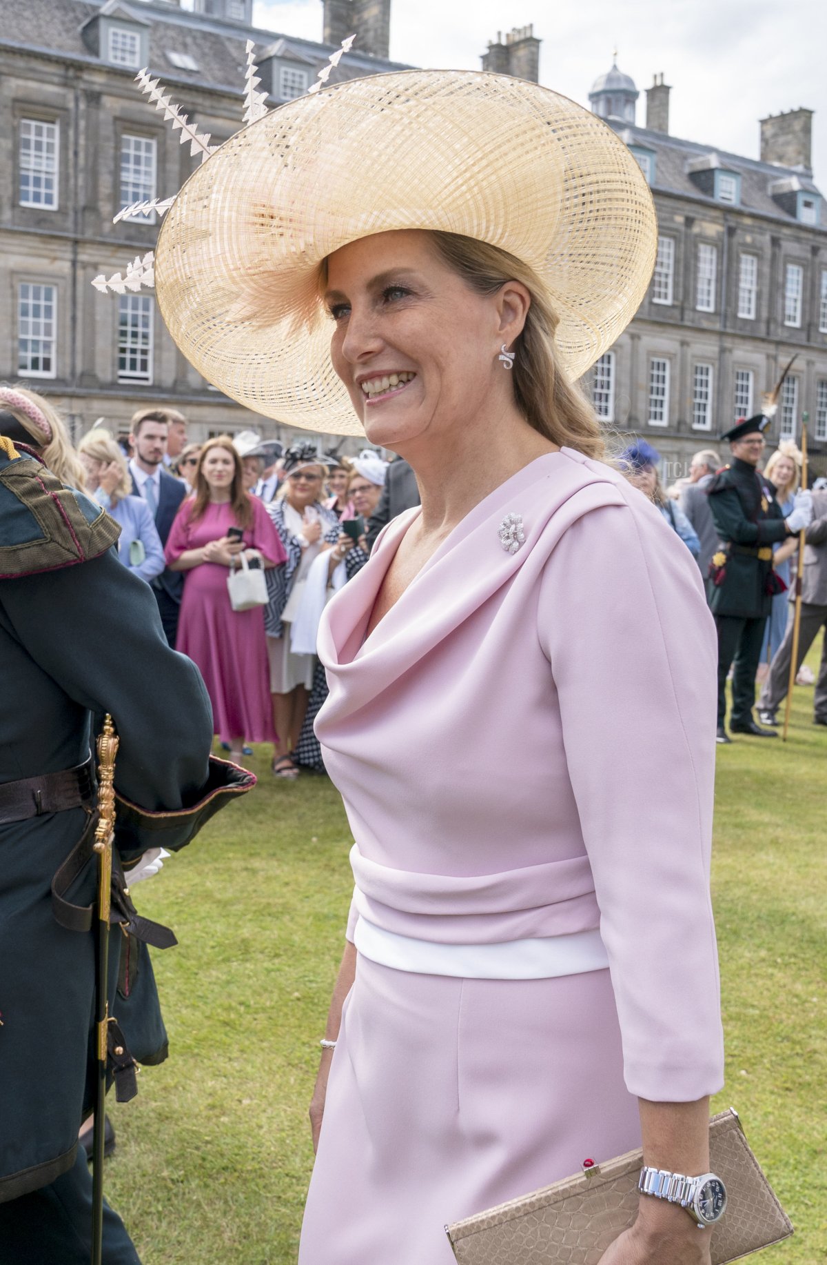 Sophie, Contessa di Wessex, nota come Contessa di Forfar mentre si trova in Scozia durante una festa al Palazzo di Holyroodhouse a Edimburgo, Scozia il 29 giugno 2022