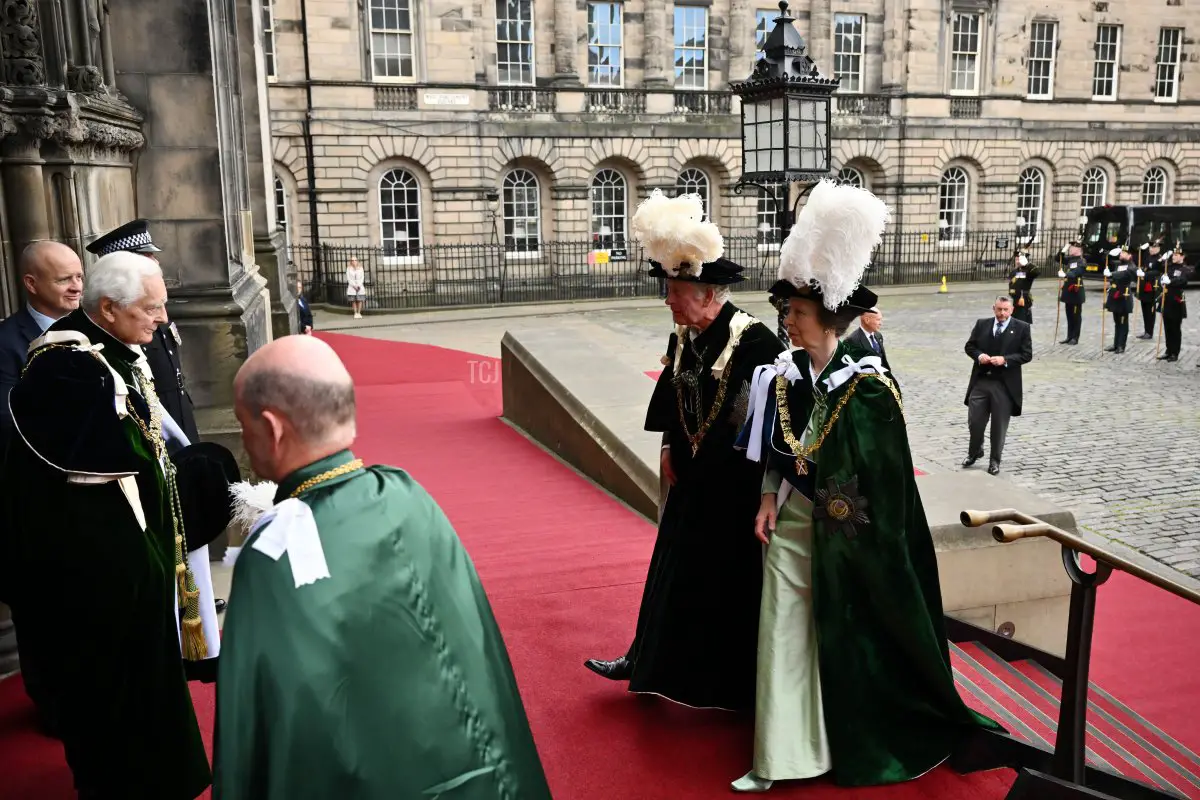 Il Principe Carlo, Principe di Galles e la Principessa Anne, Principessa Reale, partecipano alla Thistle Service alla Cattedrale di St Giles per l'installazione del Right Honourable Dame Elish Angiolini e del Right Honourable Sir George Reid il 30 giugno 2022 a Edimburgo, Regno Unito