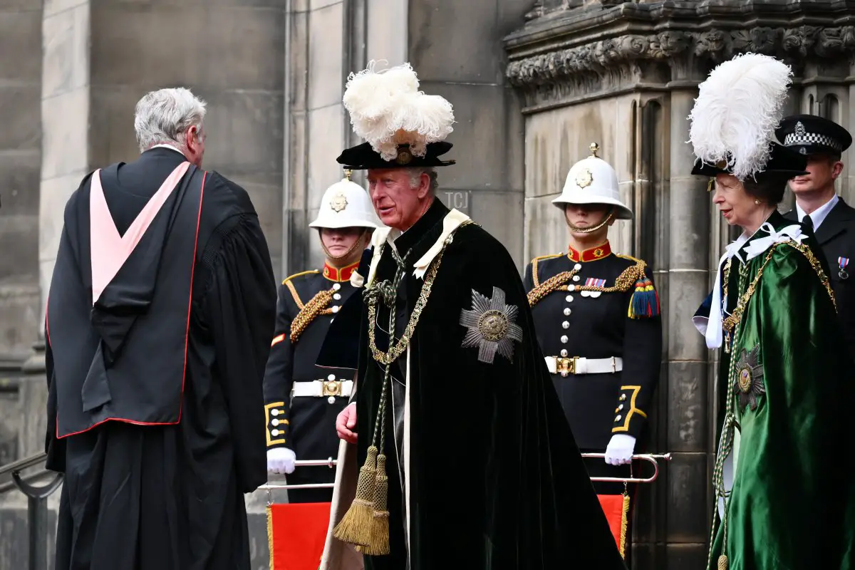 Il Principe Carlo, Principe di Galles e la Principessa Anne, Principessa Reale, partecipano alla Thistle Service alla Cattedrale di St Giles per l'installazione del Right Honourable Dame Elish Angiolini e del Right Honourable Sir George Reid il 30 giugno 2022 a Edimburgo, Regno Unito