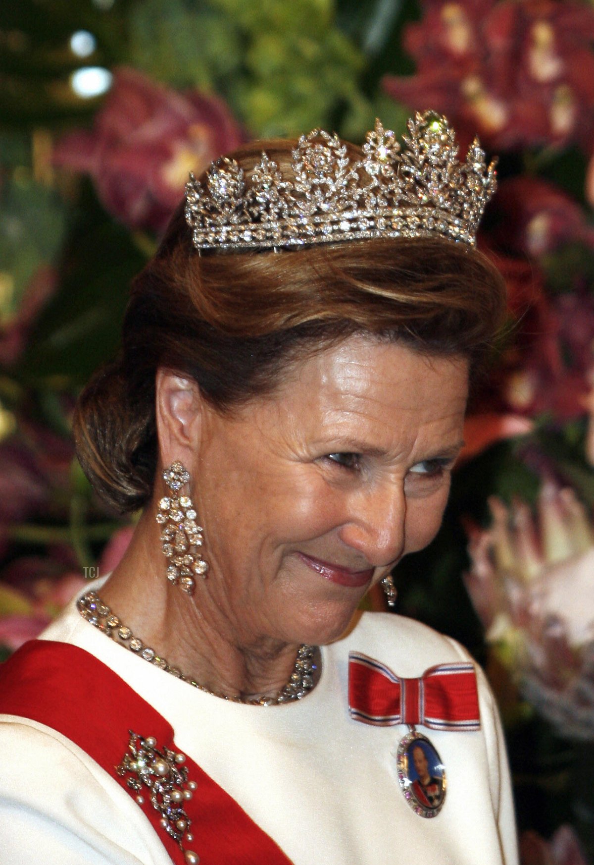 La Regina Sonja di Norvegia sorride prima del banchetto al Palazzo Ajuda di Lisbona, il 27 maggio 2008