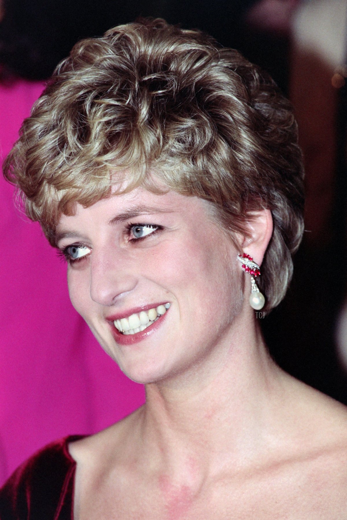 Diana, Principessa del Galles, arriva al Palais des Congrès di Lille per l'apertura dell'oratorio di Paul McCartney 'Liverpool' il 15 novembre 1992.