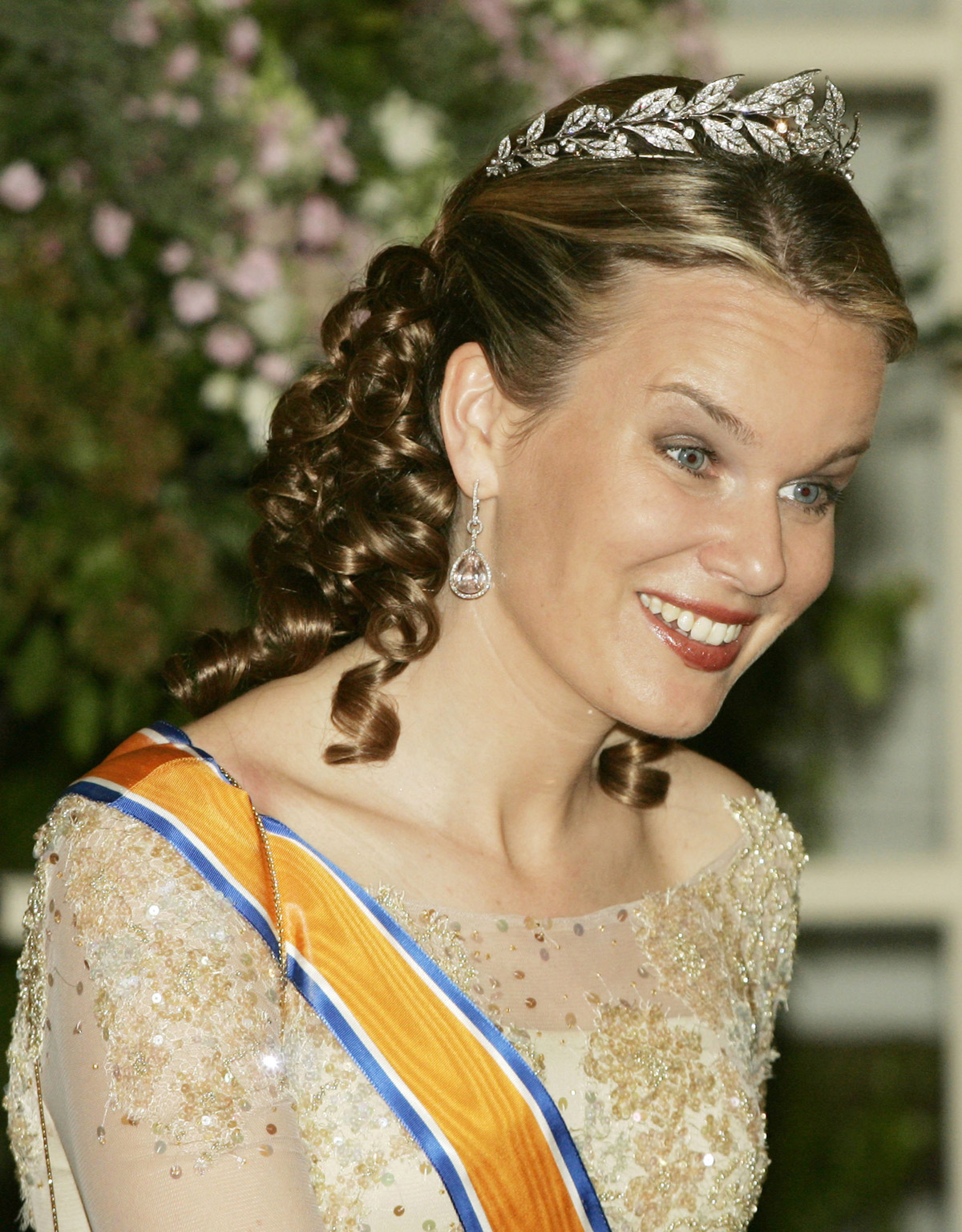 La Duchessa di Brabant partecipa a un banchetto di Stato a Laeken per la Regina dei Paesi Bassi il 20 giugno 2006 (Mark Renders/Getty Images)