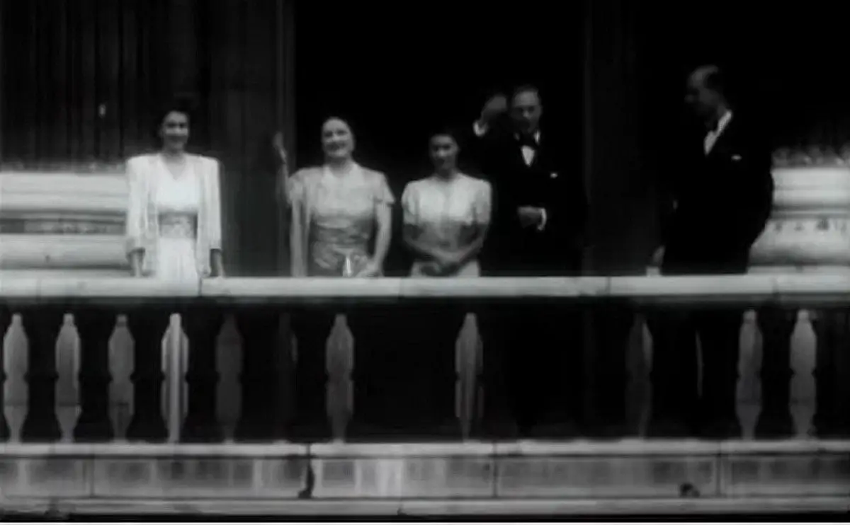 I reali sul balcone del palazzo, 10 luglio 1947