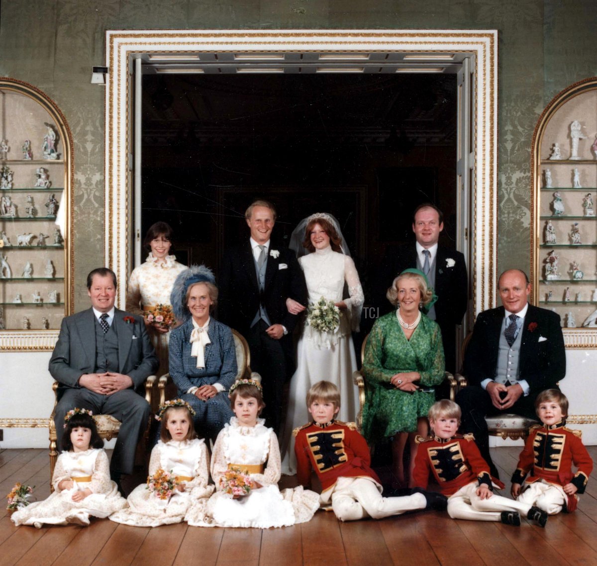 Lady Sarah Spencer si è sposata con Neil McCorquodale presso la Chiesa di St Mary a Great Brington il 17 maggio 1980