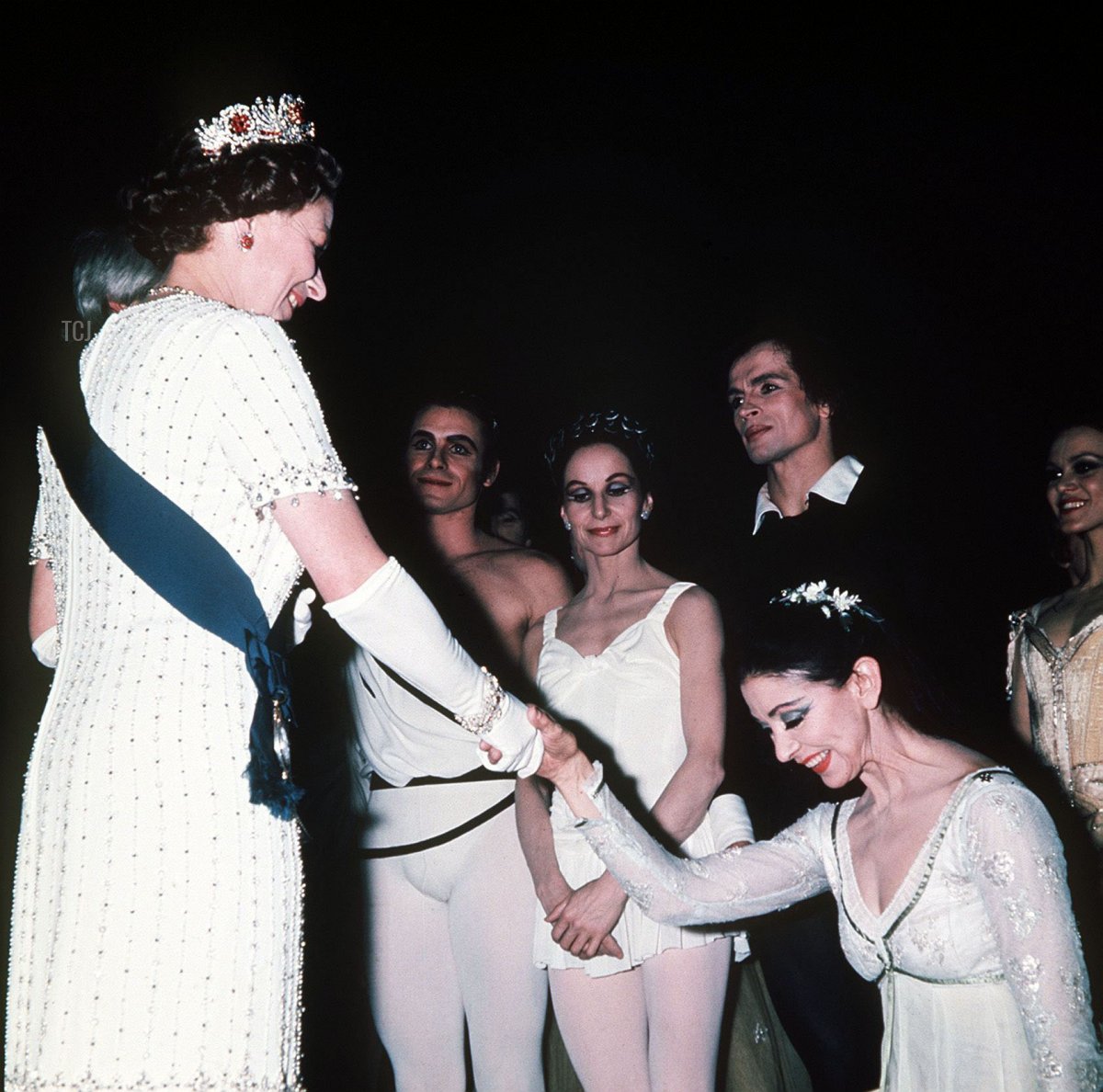 La Regina Elisabetta II partecipa alla sua Gala di Giubileo d'Argento a Covent Garden, Maggio 1977