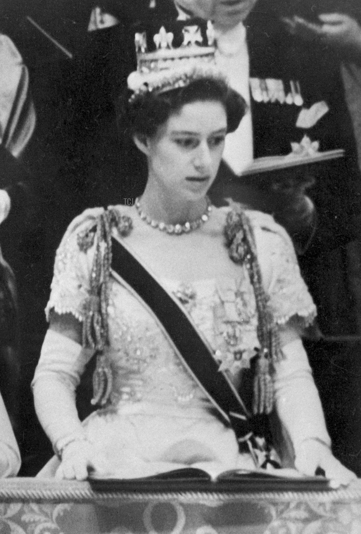 La Principessa Margaret partecipa alla cerimonia di incoronazione della Regina Elisabetta II, 2 giugno 1953, nell'Abbazia di Westminster, a Londra