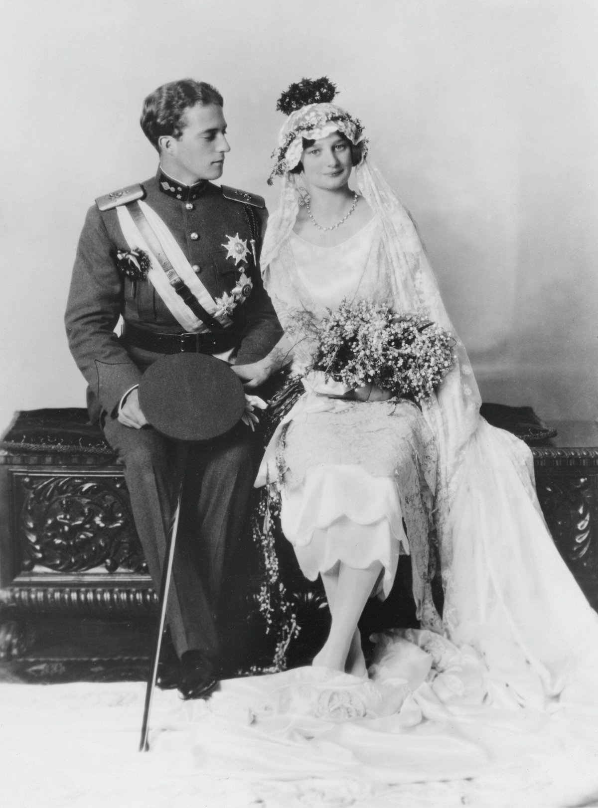 Il Duca di Brabant e la Principessa Astrid di Svezia nel giorno del loro matrimonio a Stoccolma il 4 novembre 1926 (Classic Picture Library/Alamy)