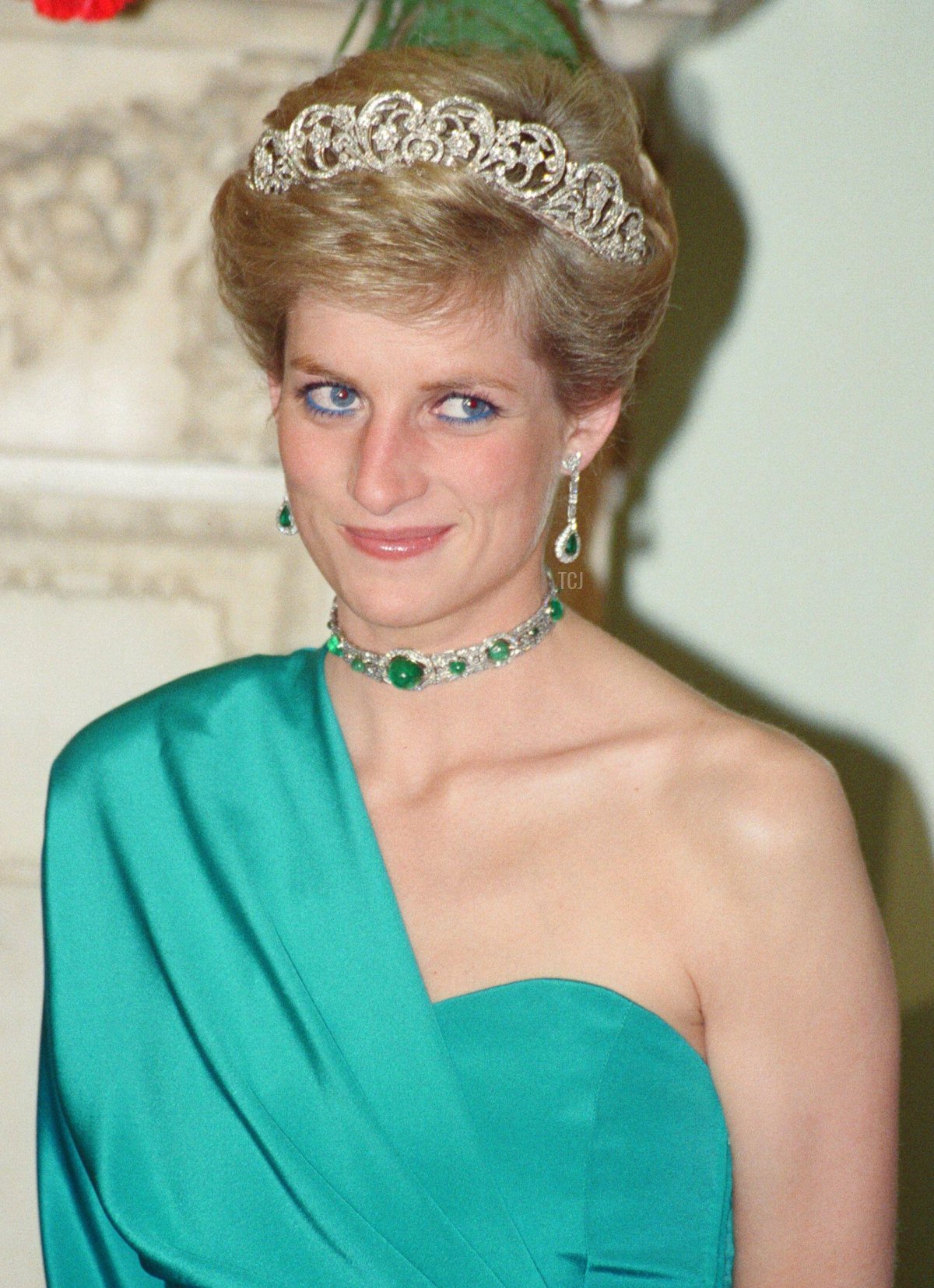 La Principessa del Galles, Lady Diana, partecipa a un banchetto a Mansion House ospitato dal Lord Mayor di Londra in onore di Robert Hawke, il Primo Ministro australiano durante la sua visita in Gran Bretagna, 1989