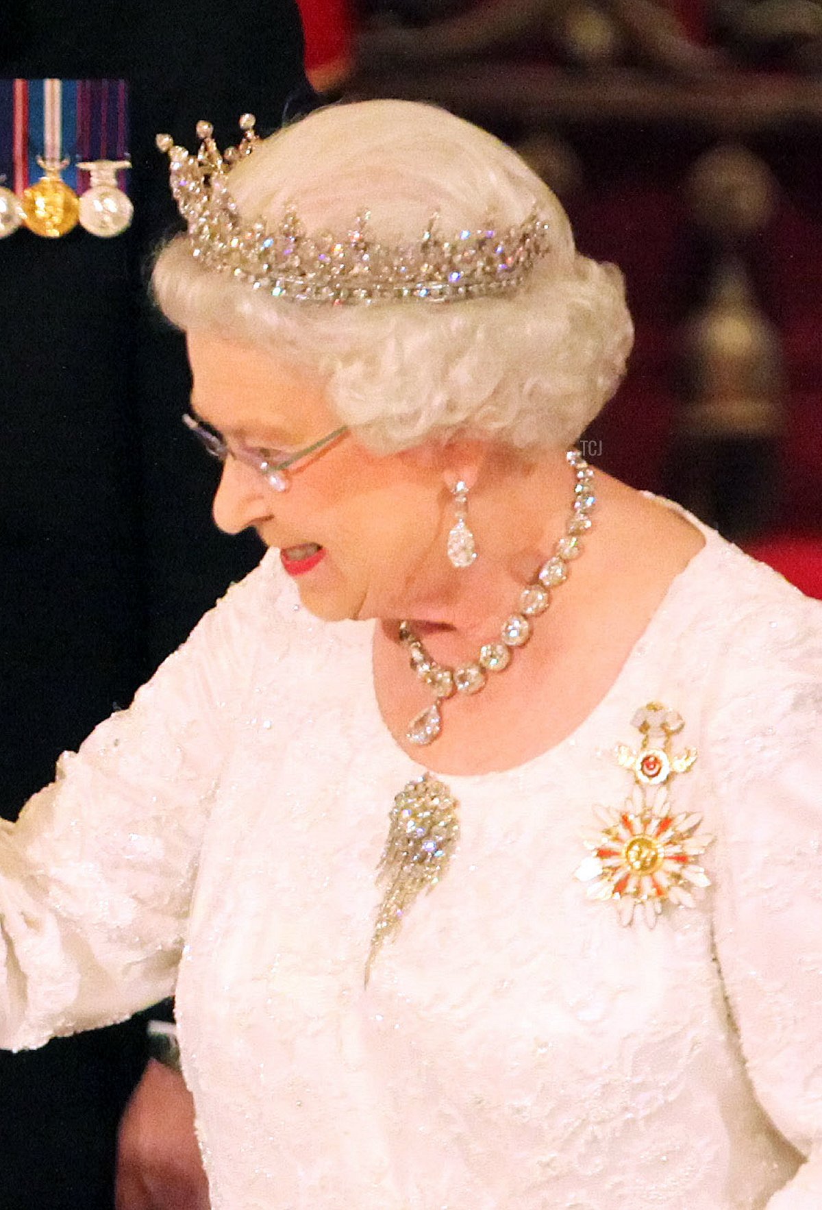 La regina Elisabetta II e il presidente della Turchia Abdullah Gul (sinistra) partecipano a un banchetto di stato al Palazzo di Buckingham, Londra, nel primo giorno della sua visita di stato nel Regno Unito il 22 novembre 2011