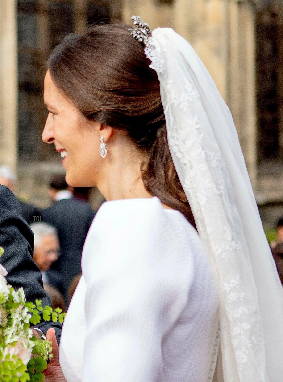 Conte Charles Henri d'Udekem d'Acoz e Contessa Caroline Philippe lasciano l'Eglise Saint-Michel a Pont-l'Eveque, il 03 settembre 2022, dopo il loro matrimonio