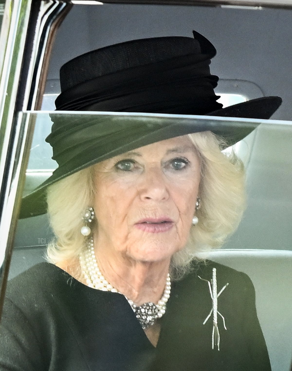 Camilla, Regina Consorte e Catherine, Principessa di Galles, arrivano per un servizio di ricezione della bara della Regina Elisabetta II a Westminster Hall il 14 settembre 2022 a Londra, Regno Unito