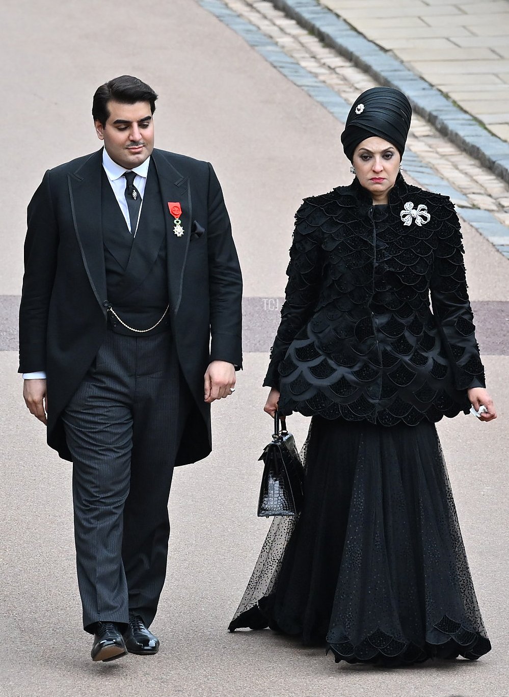 Lo sceicco Hamad Bin Abdullah Al Thani e la Sheikha Amna bint Mohammed Al-Thani arrivano al Castello di Windsor per il Servizio di Committal per la Regina Elisabetta II il 19 settembre 2022 a Windsor, Inghilterra