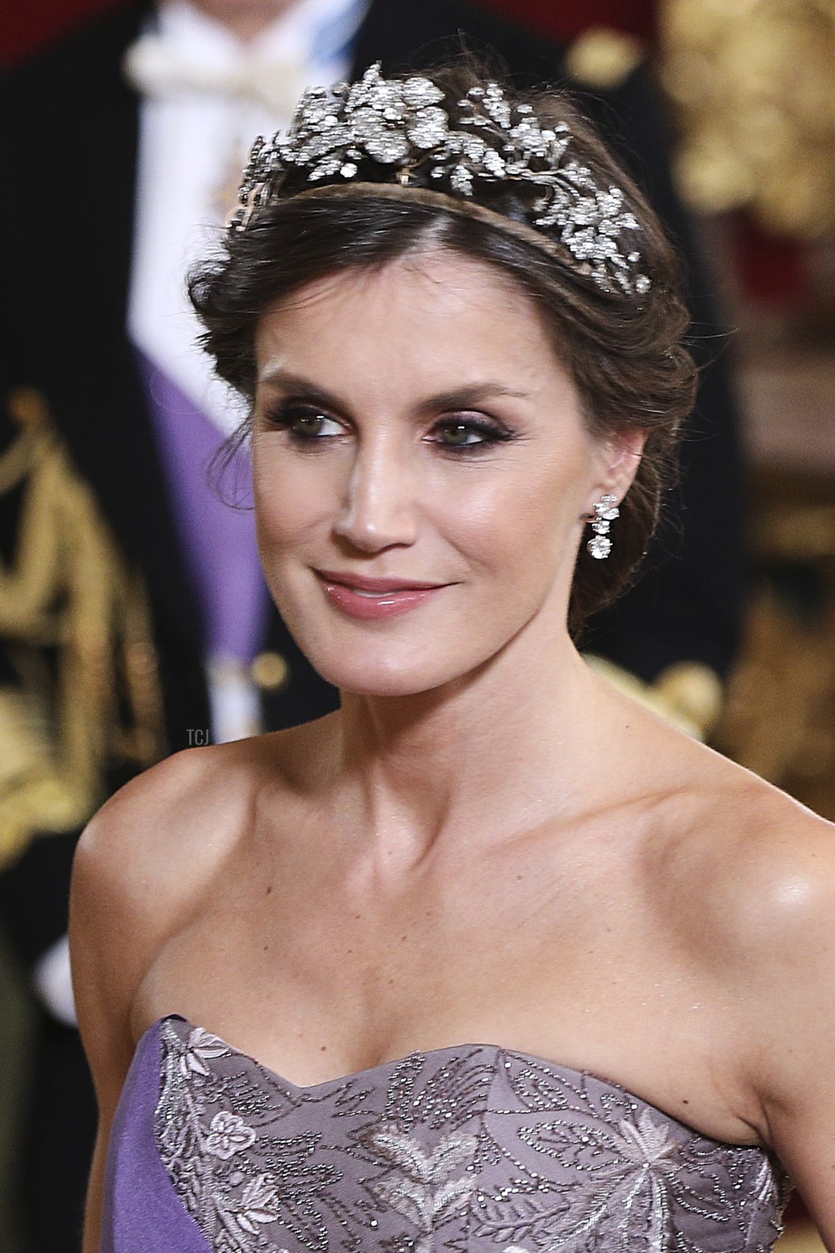 La regina Letizia di Spagna partecipa a una cena di gala in onore del presidente peruviano Martin Alberto Vizcarra e della moglie al Palazzo Reale il 27 febbraio 2019 a Madrid, Spagna