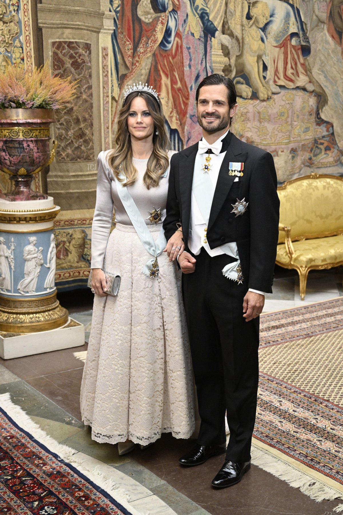 La principessa Sofia e il principe Carl Philip arrivano a una cena al Palazzo di Stoccolma il 29 settembre 2022