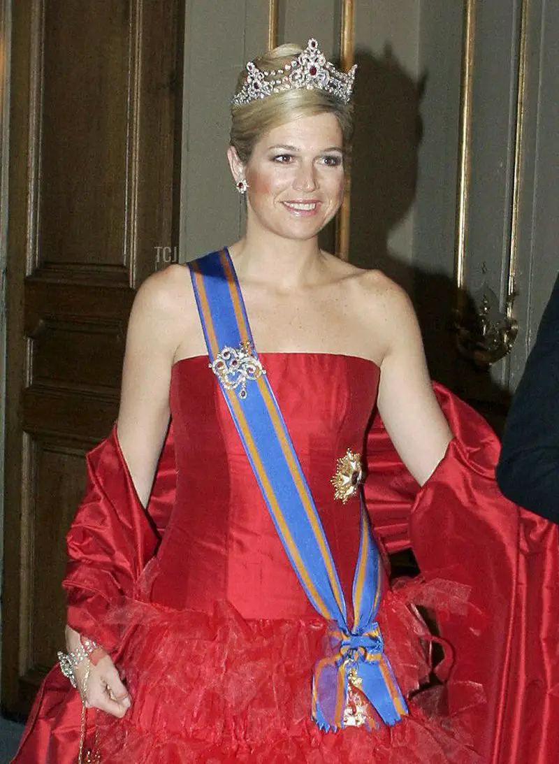 La Principessa Maxima dei Paesi Bassi arriva per la cena di gala al Palazzo Reale per celebrare il 60° compleanno del Re Carl XVI Gustaf di Svezia il 30 aprile 2006 a Stoccolma, Svezia