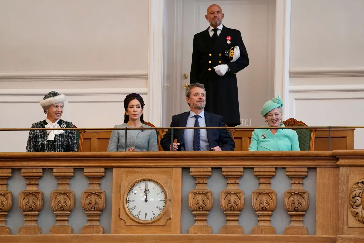 La Principessa Benedikte, la Principessa ereditaria Mary, il Principe ereditario Frederik e la Regina Margrethe assistono all'apertura annuale della sessione parlamentare al Parlamento danese (Folketinget) a Christiansborg Castle a Copenaghen, il 4 ottobre 2022