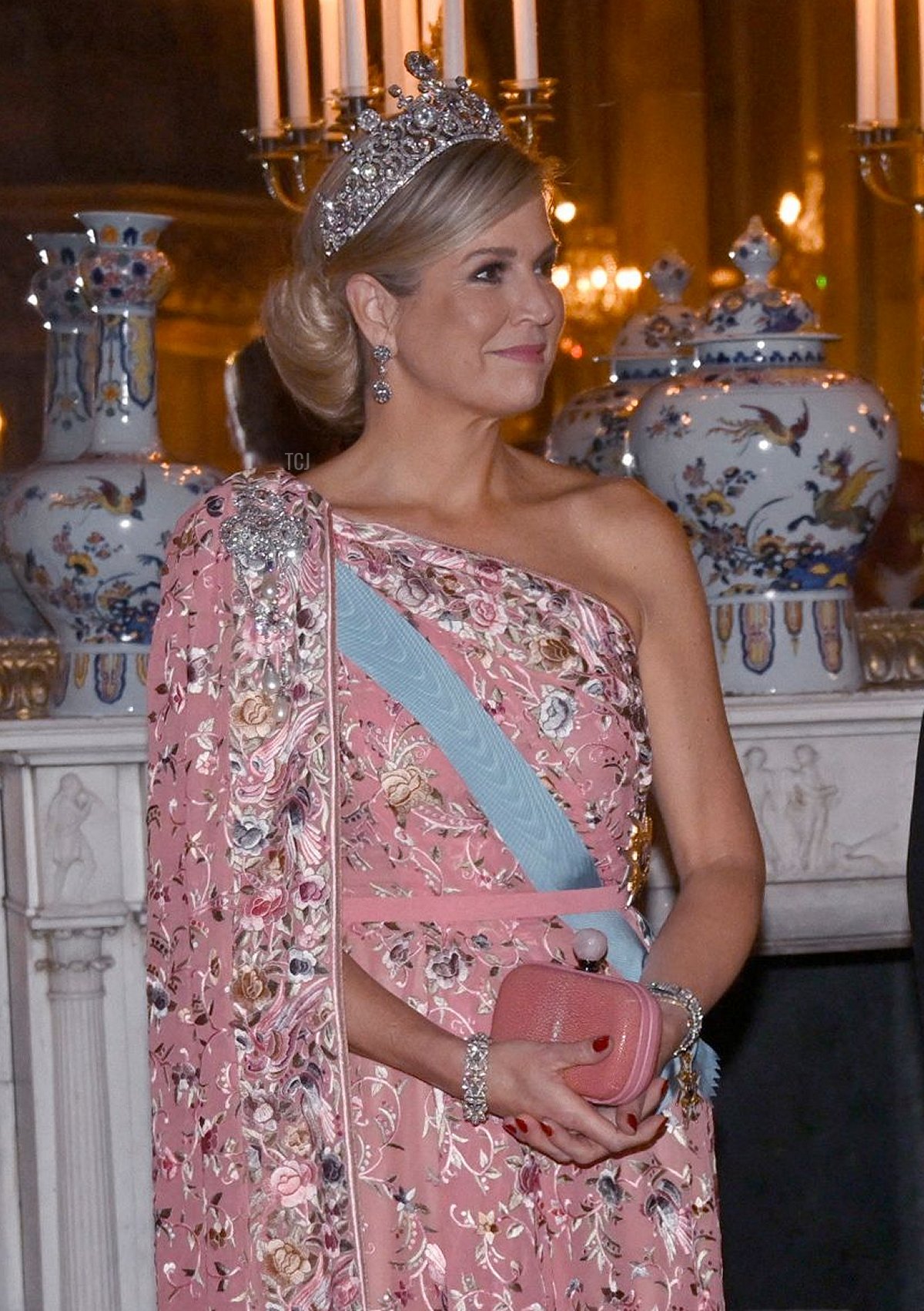 La Regina Silvia di Svezia, la Regina Maxima dei Paesi Bassi, il Re Willem-Alexander dei Paesi Bassi e il Re Carl Gustaf di Svezia posano per una foto prima di una cena di gala al Palazzo Reale di Stoccolma, Svezia, il 11 ottobre 2022