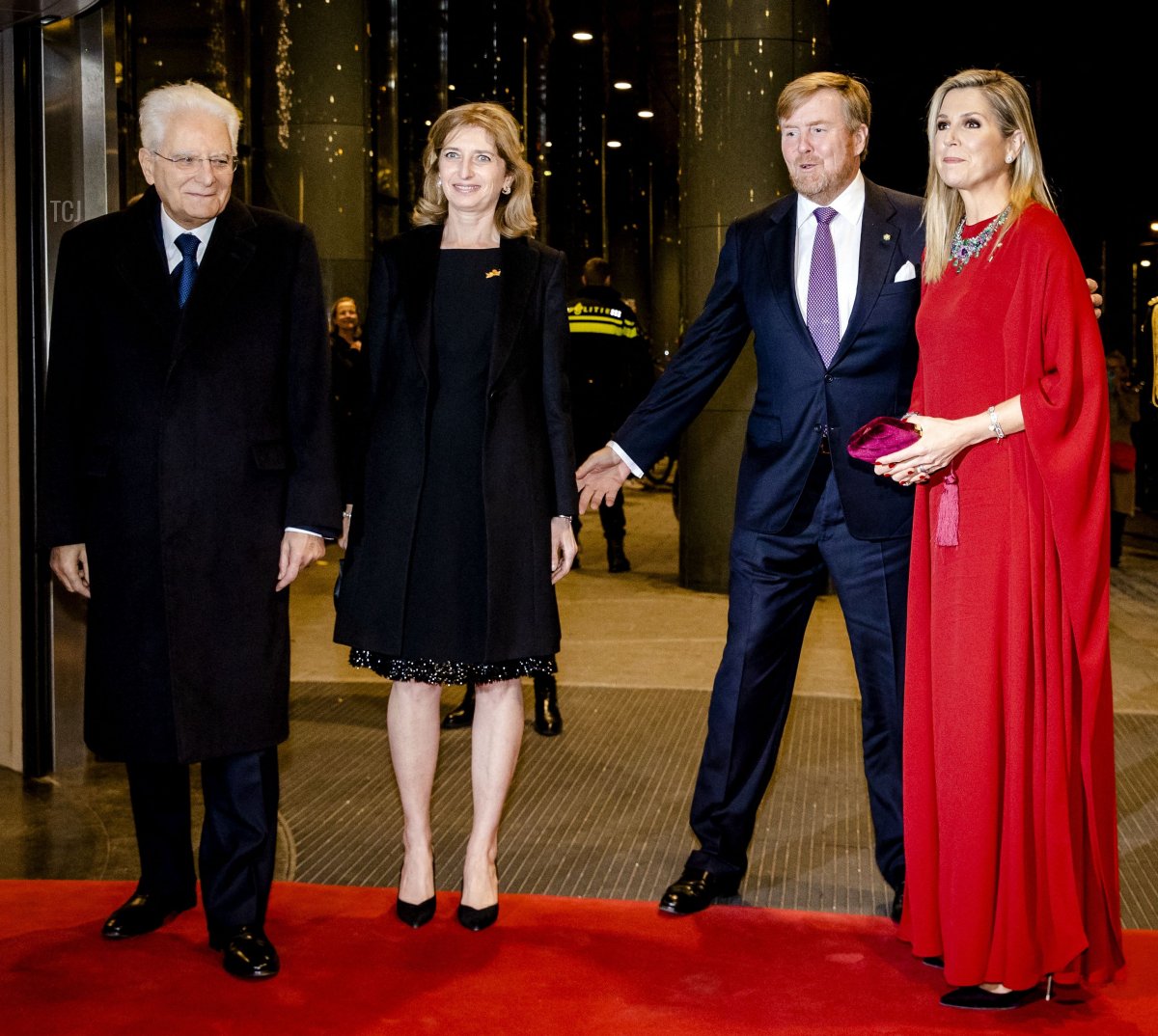 Italian President Sergio Mattarella, his daughter Laura Mattarella, King Willem-Alexander and Queen arrive at the Concertgebouw in Amsterdam, on November 10, 2022