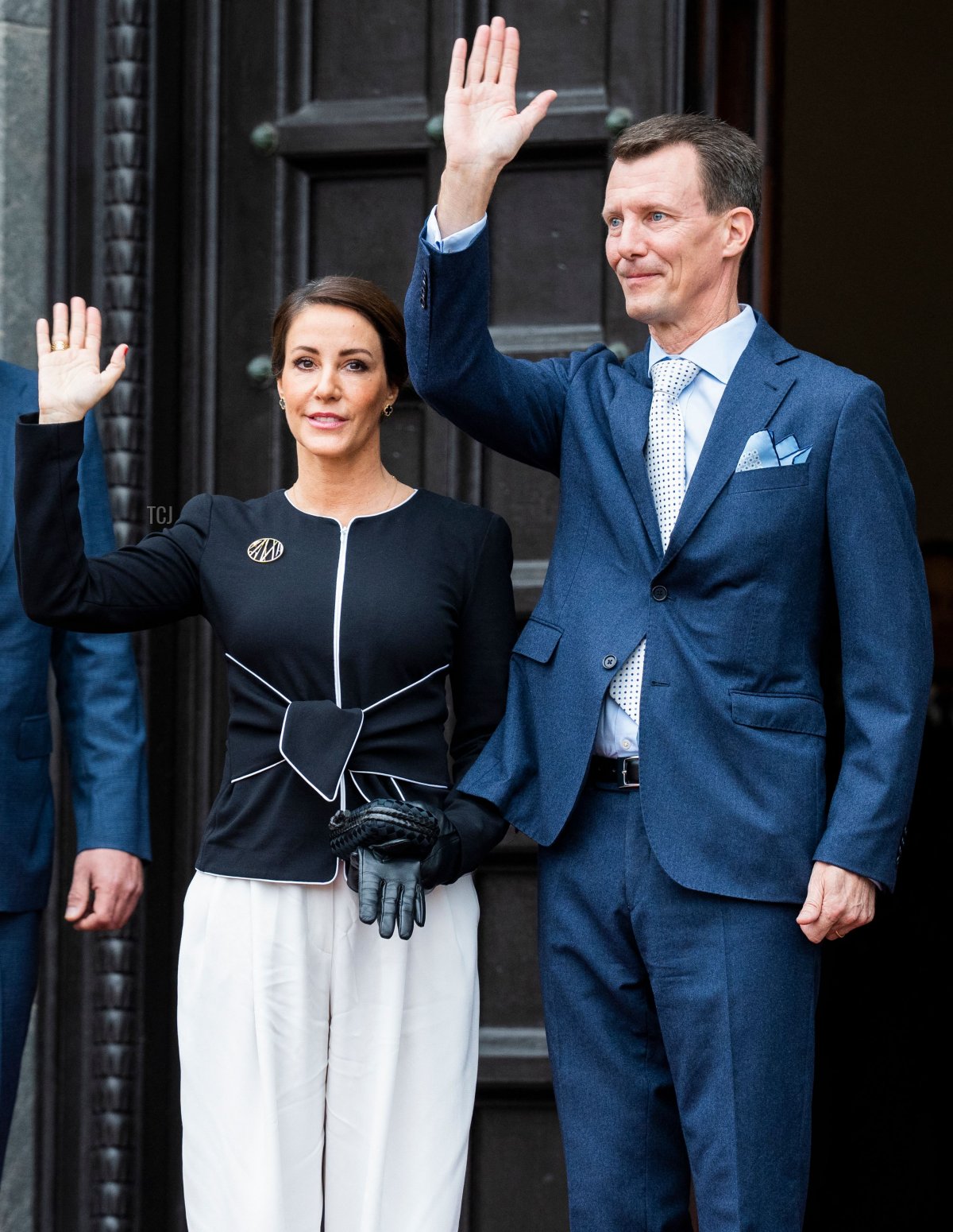 Il principe Joachim di Danimarca (R) e la principessa Marie arrivano al municipio di Copenaghen prima delle celebrazioni per il 50° anniversario del regno della regina Margrethe II di Danimarca, a Copenaghen, Danimarca, il 12 novembre 2022