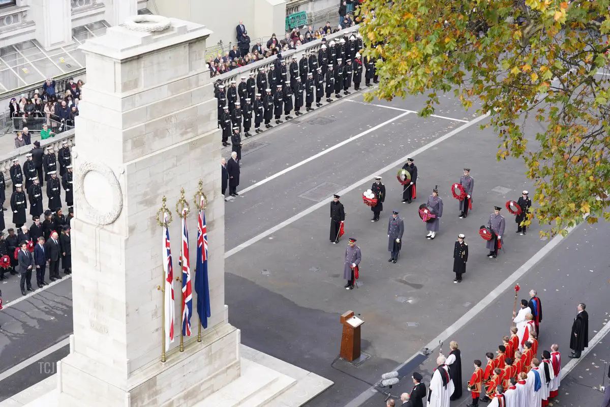 Re Carlo III, Principe Edoardo, Conte di Wessex, Principe William, Principe di Galles e Principessa Anna, Principessa Reale partecipano alla cerimonia di Remembrance Sunday al Cenotaph di Whitehall il 13 novembre 2022 a Londra, Inghilterra