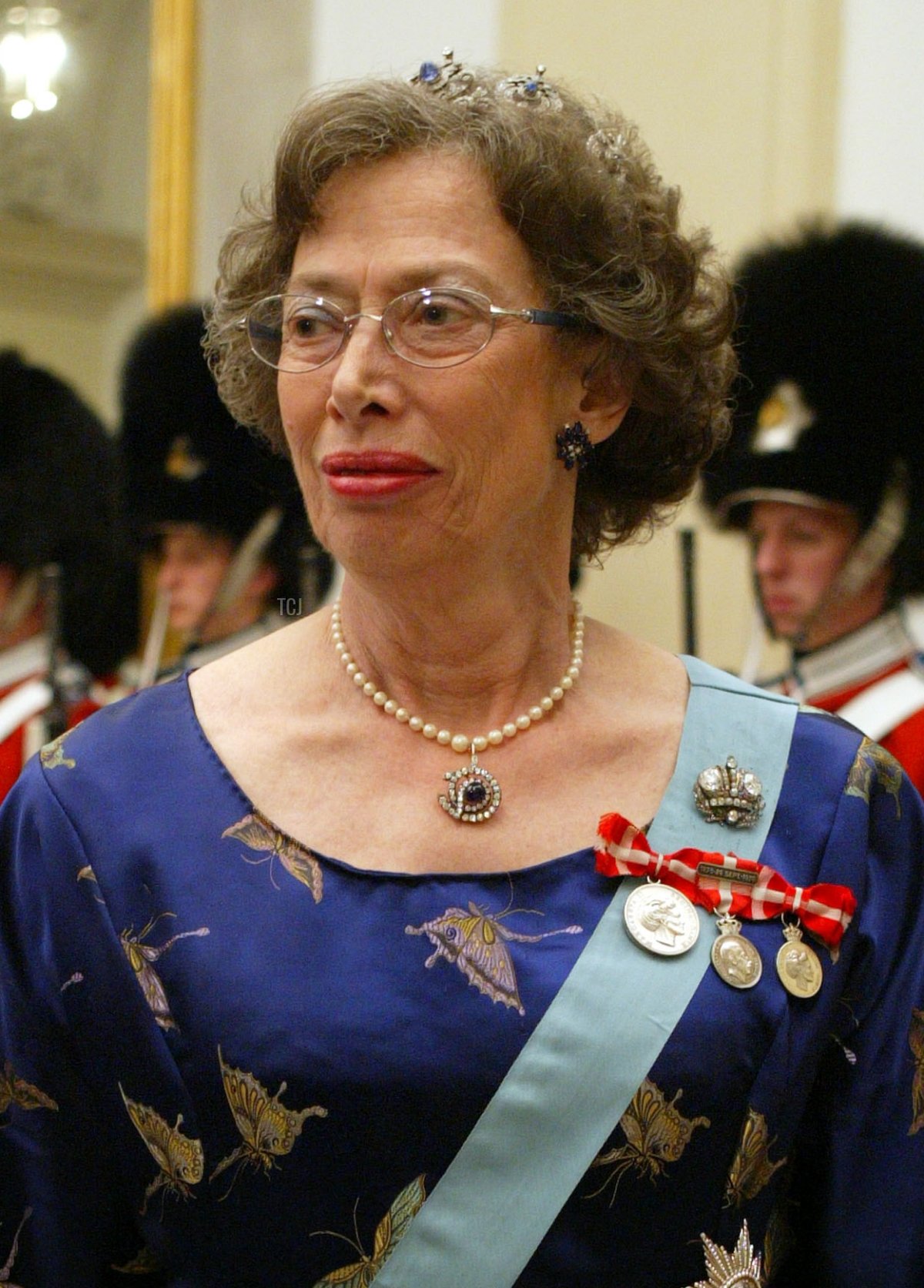 La principessa Elisabetta, cugina della regina Margherita II di Danimarca, partecipa a una cena celebrativa a Palazzo Christiansborg l'11 maggio 2004 in onore del prossimo matrimonio del principe ereditario Frederik con la signorina Mary Elizabeth Donaldson il 14 maggio a Copenaghen, Danimarca