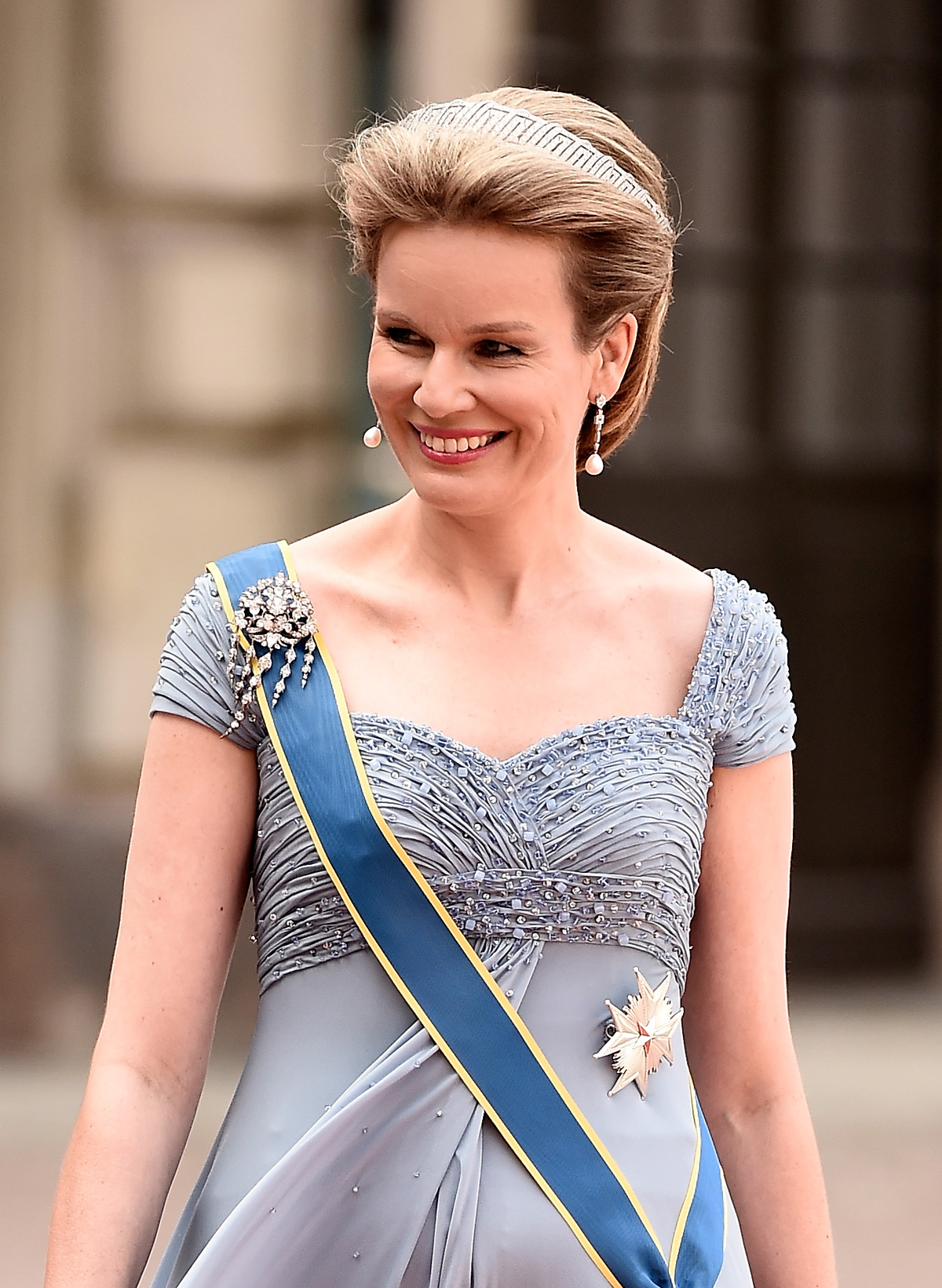 La Regina Matilde dei Belgi partecipa al matrimonio reale del Principe Carl Filippo e della Principessa Sofia a Stoccolma il 13 giugno 2015 (Ian Gavan/Getty Images)