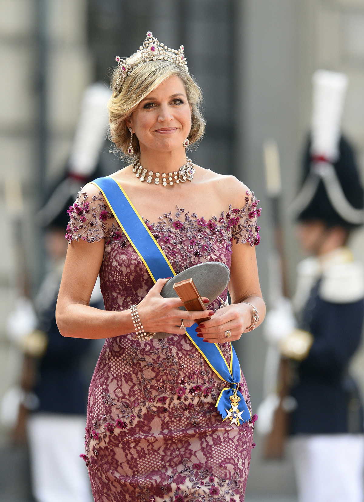 La Regina Massima dei Paesi Bassi partecipa al matrimonio reale del Principe Carl Filippo e della Principessa Sofia a Stoccolma il 13 giugno 2015 (JONATHAN NACKSTRAND/AFP/Getty Images)