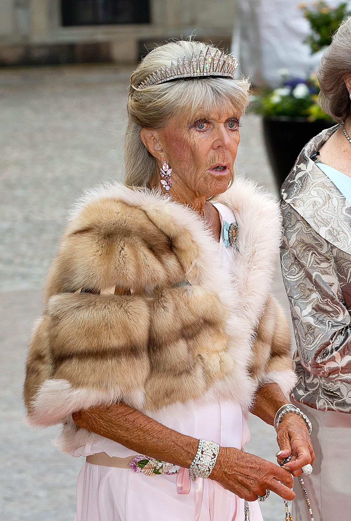 La Principessa Birgitta partecipa al matrimonio reale del Principe Carl Philip e della Principessa Sofia a Stoccolma il 13 Giugno 2015 (Albert Nieboer/DPA Picture Alliance/Alamy)