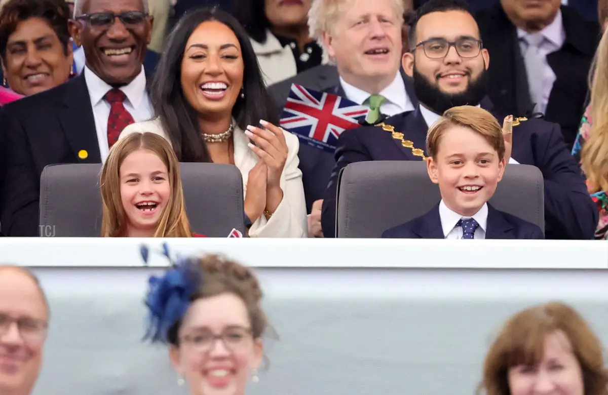 La principessa Charlotte di Cambridge e il principe Giorgio di Cambridge partecipano alla Festa del Giubileo di Platino a Buckingham Palace il 4 giugno 2022 come parte delle celebrazioni per il Giubileo di Platino della Regina Elisabetta II