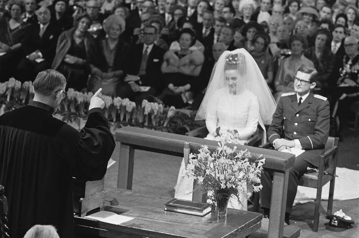 La Principessa Margriet dei Paesi Bassi sposa Pieter van Vollenhoven all'Aia, 10 gennaio 1967 (Ron Kroon/Anefo/Nationaal Archief/Wikimedia Commons)