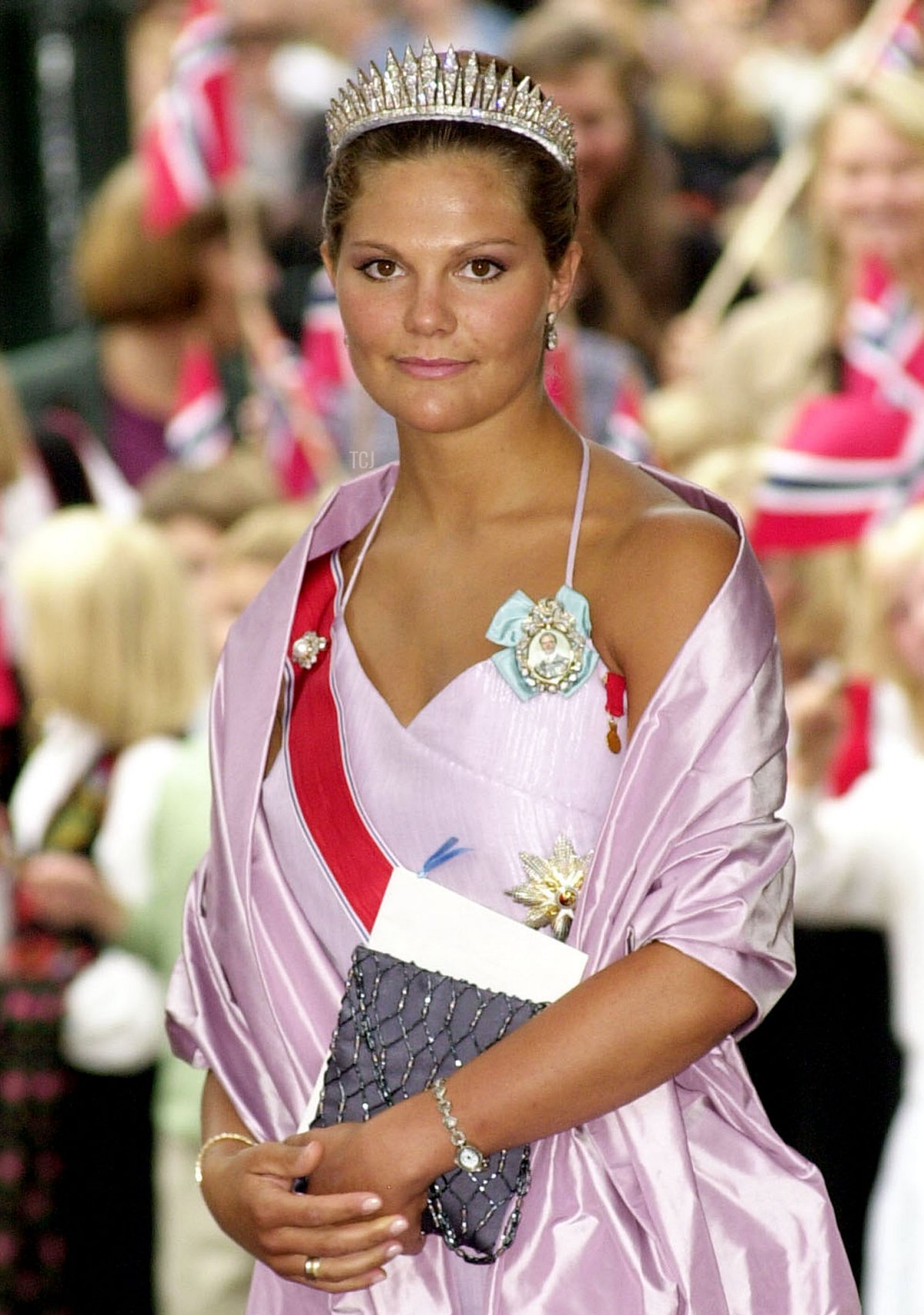 La Principessa Erika di Svezia partecipa al matrimonio del Principe norvegese Haakon e Mette-Marit Tjessem Hoiby il 25 agosto 2001 a Oslo, Norvegia (Anthony Harvey/Getty Images)