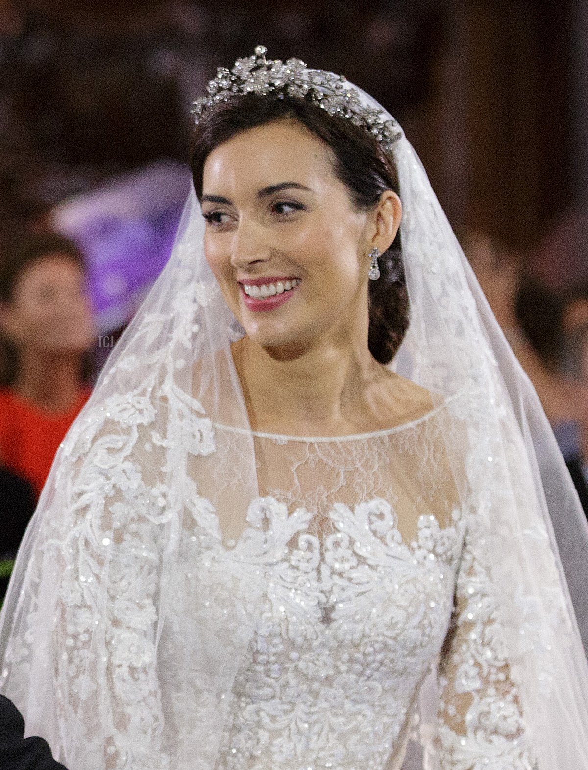 La Principessa Claire di Lussemburgo durante la sua cerimonia di matrimonio presso la Basilica Sainte Marie-Madeleine il 21 settembre 2013 a Saint-Maximin-La-Sainte-Baume, Francia (Guy Wolff/Cour grand-ducale/Getty Images)