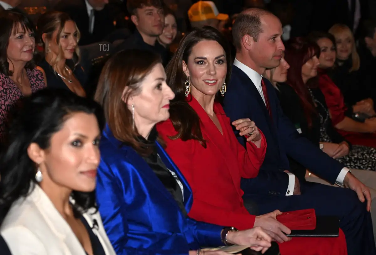 Il principe William, principe di Galles (a destra) e Catherine, principessa di Galles (seconda a destra) partecipano a un evento di lancio pre-campagna, ospitato dal Royal Foundation Centre for Early Childhood, presso la BAFTA nel centro di Londra il 30 gennaio 2023 (EDDIE MULHOLLAND/POOL/AFP via Getty Images)